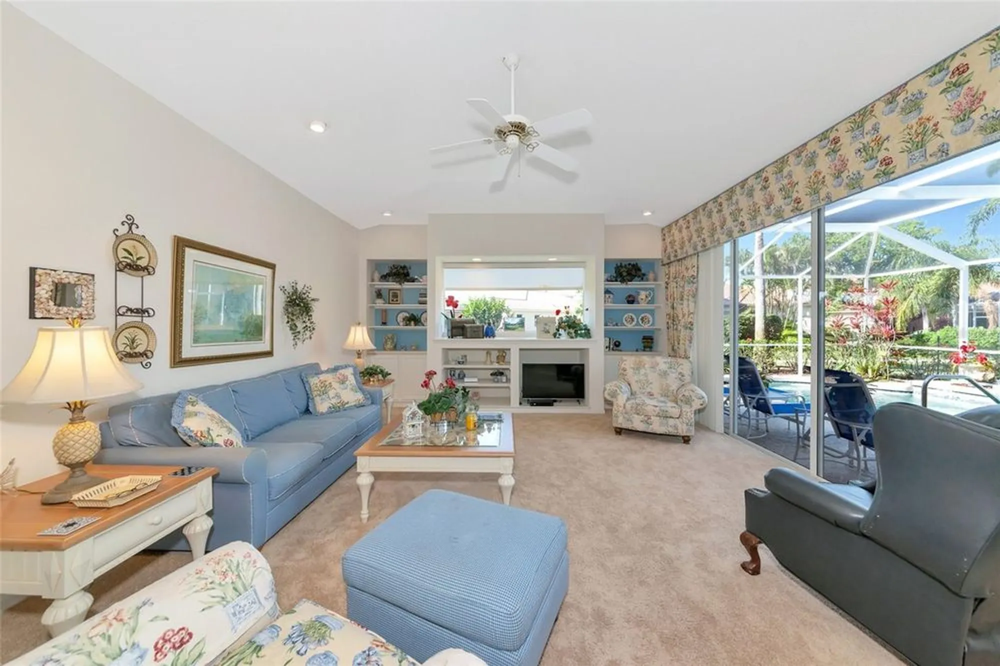 Property Slideshow image 8 of 34 | 6442 tailfeather way, Bradenton, FL, 34203