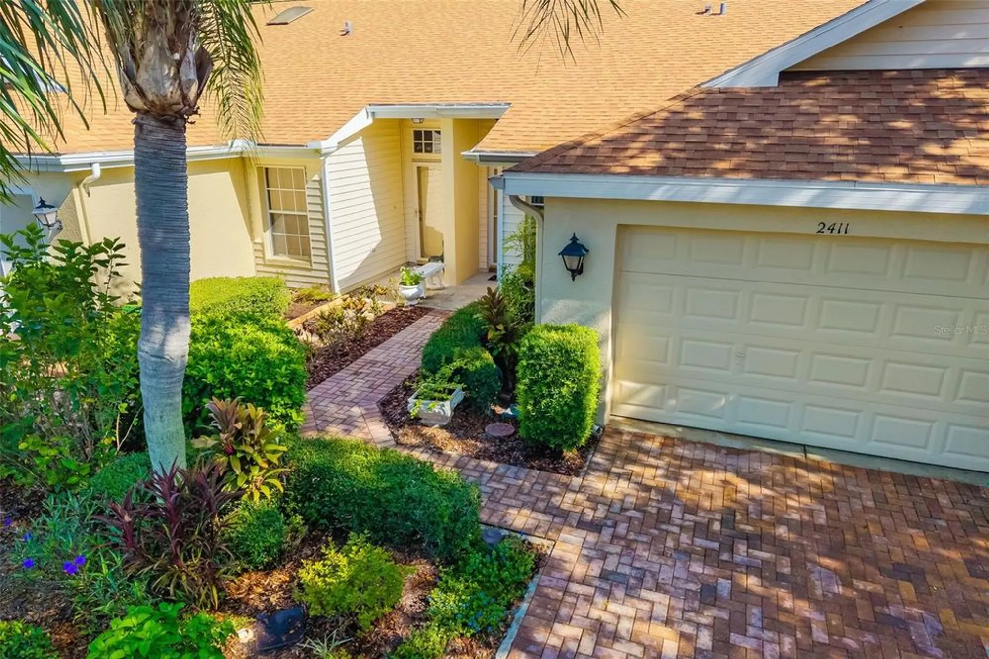 Property Slideshow image 4 of 76 | 2411 new haven cir 70, Sun City Center, FL, 33573