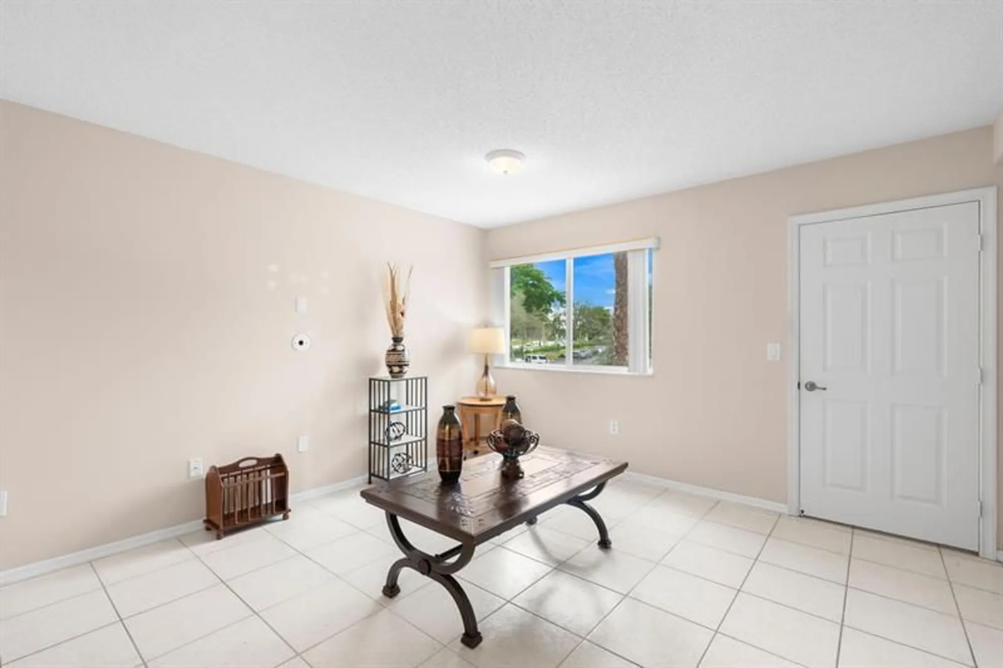 Property Slideshow image 15 of 24 | 7763 southampton ter 215, Tamarac, FL, 33321