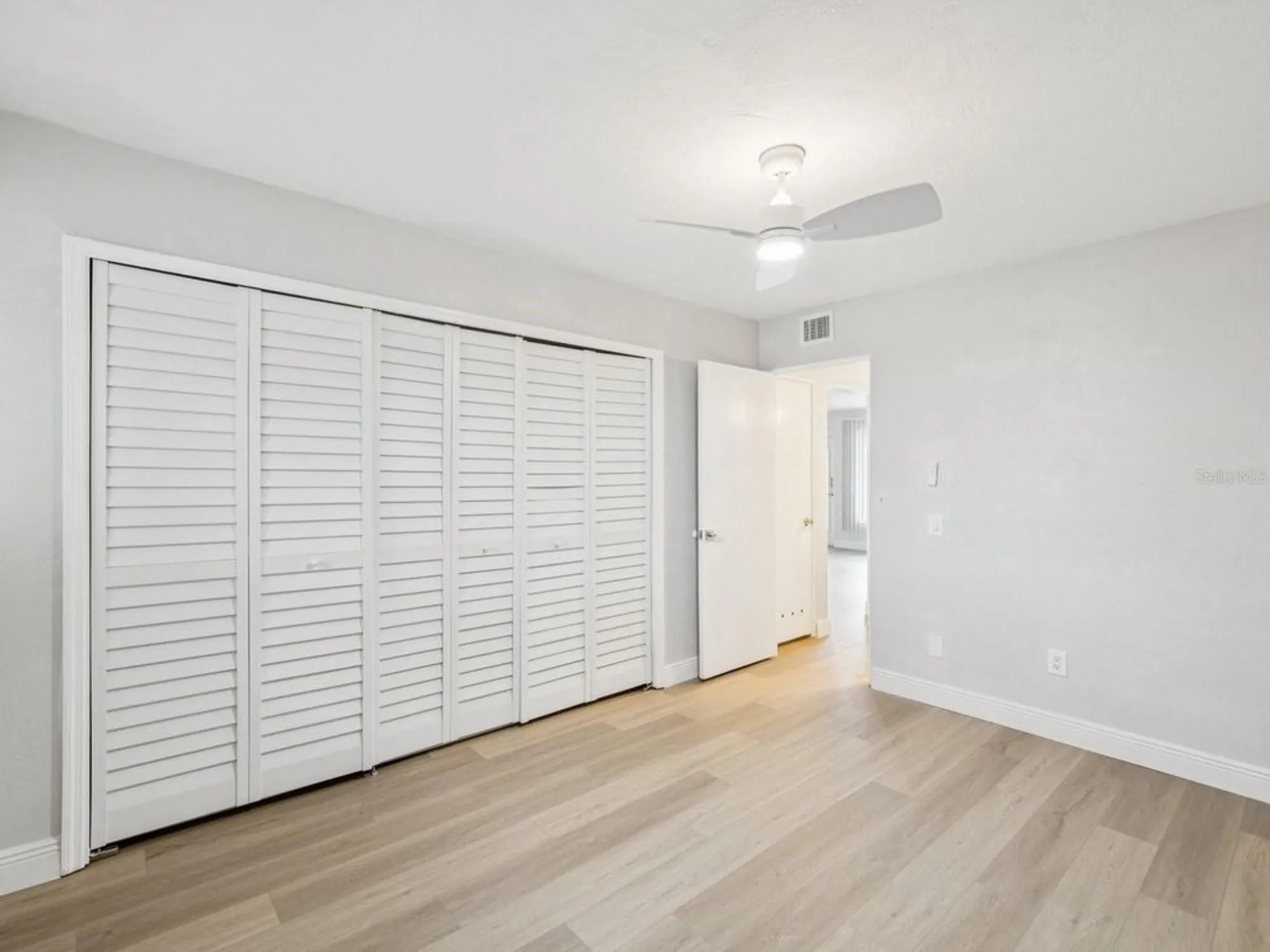 Property Slideshow image 20 of 65 | 2433 brazilia dr apt 43, Clearwater, FL, 33763