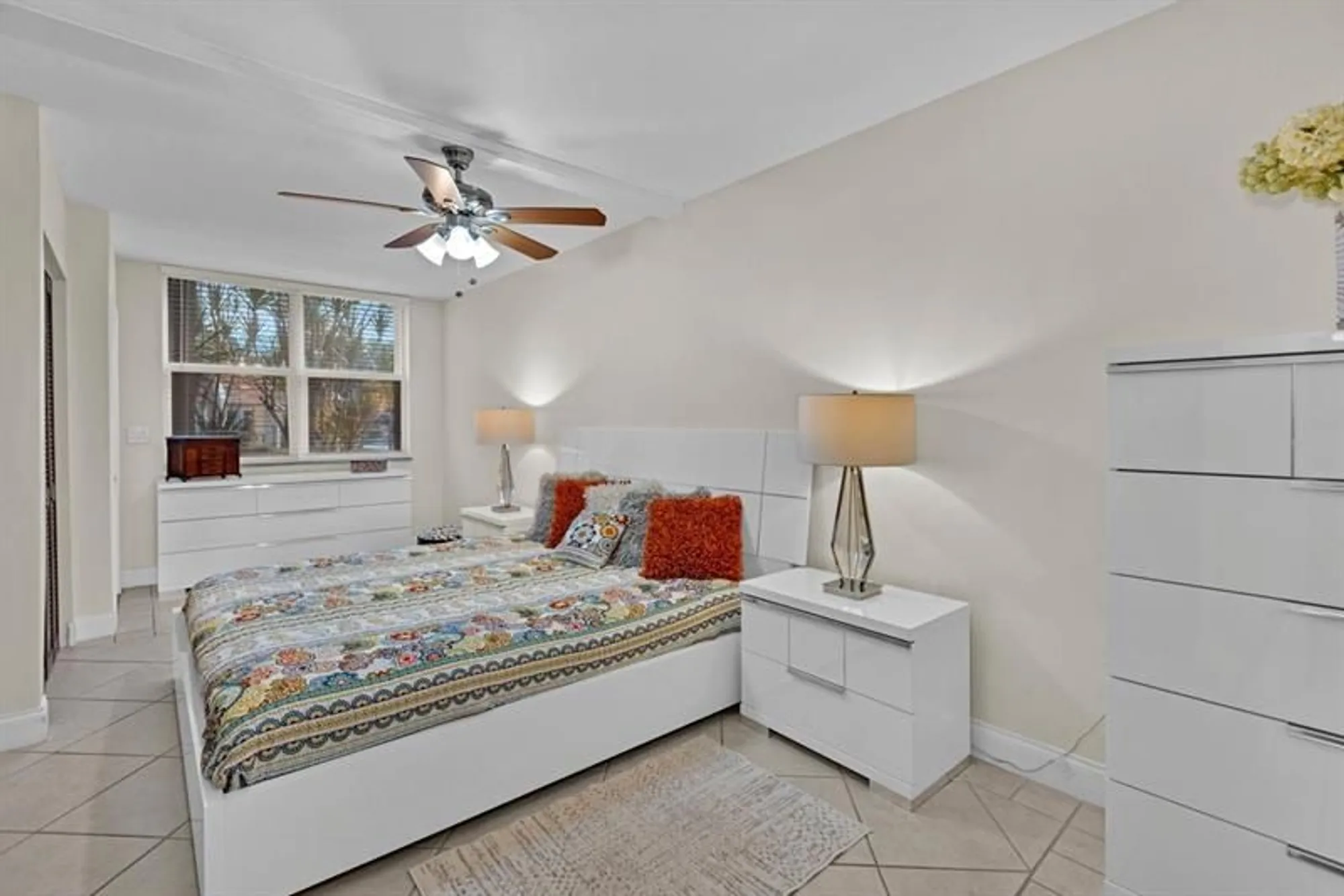 Property Slideshow image 20 of 35 | 6850 royal palm blvd, Margate, FL, 33063