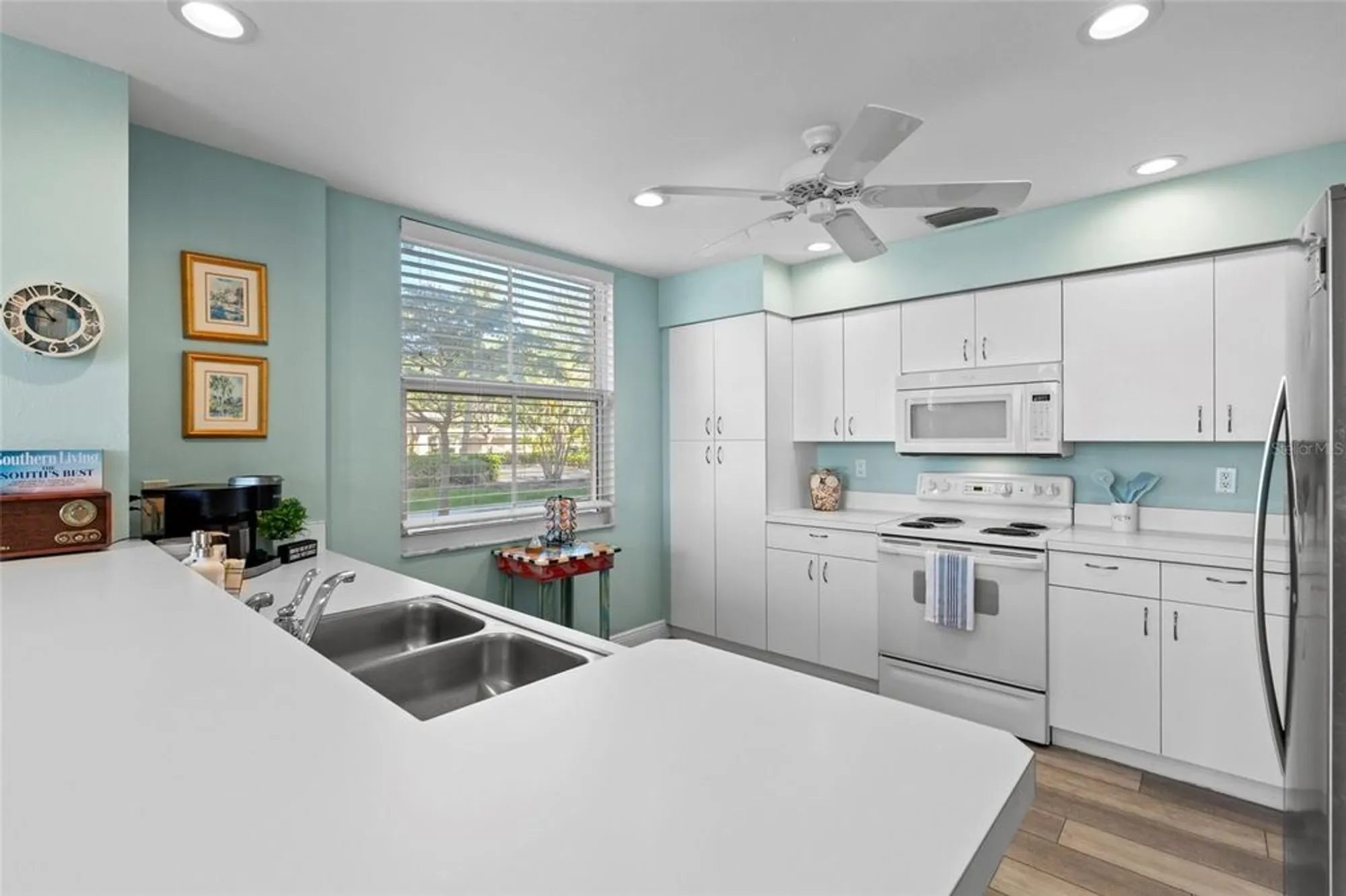 Property Slideshow image 11 of 54 | 2060 matecumbe key rd unit 2106, Punta Gorda, FL, 33955