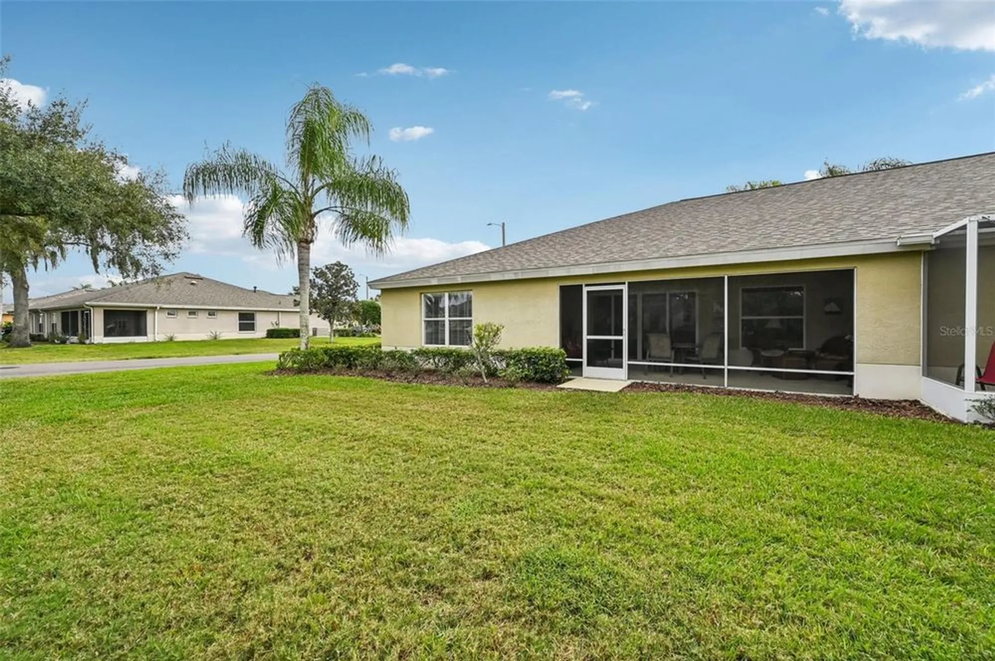 Property Slideshow image 31 of 61 | 2103 grantham greens dr, Sun City Center, FL, 33573