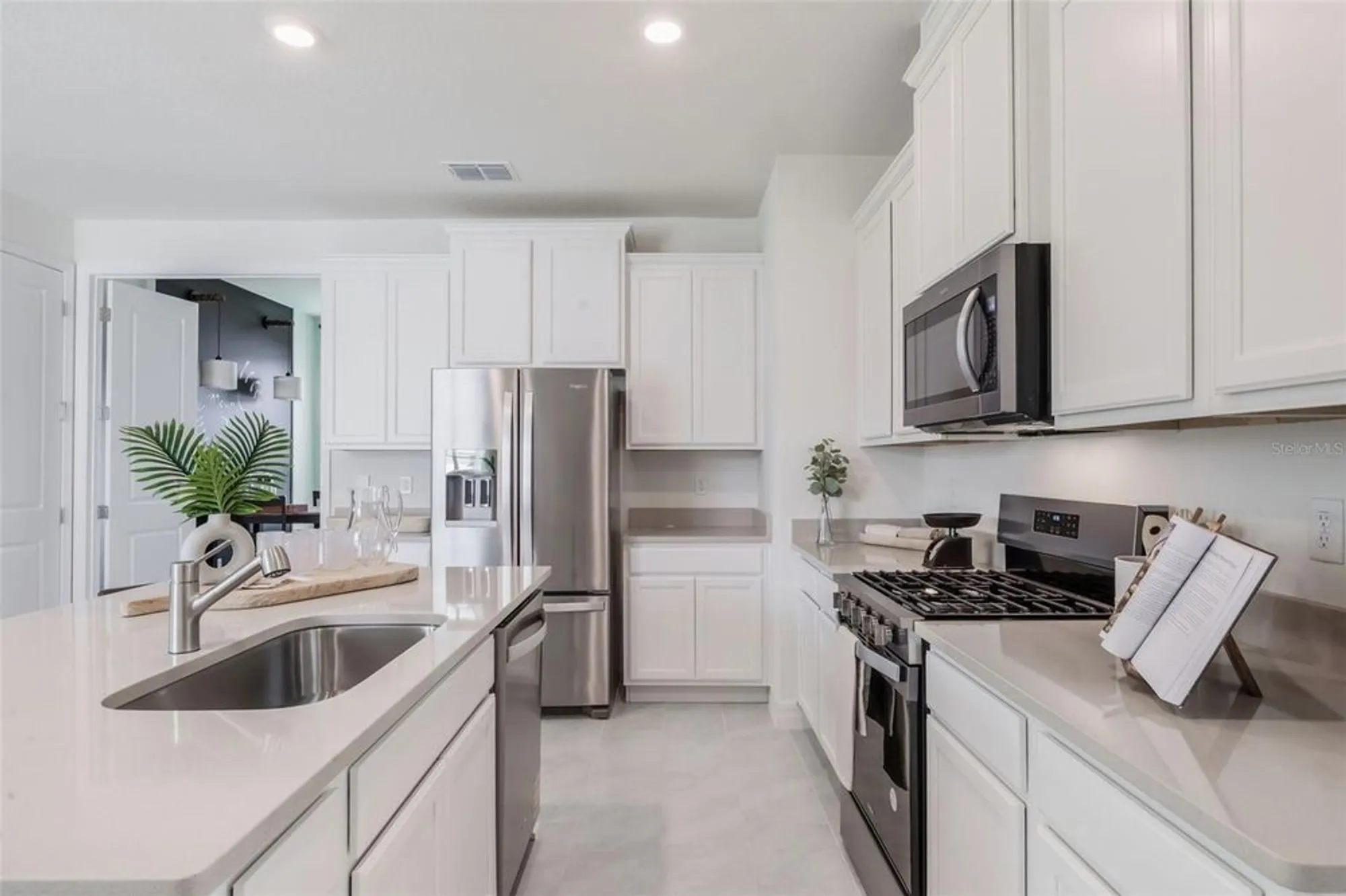 Property Slideshow image 9 of 37 | 3973 kennebunk loop, Mount Dora, FL, 32757