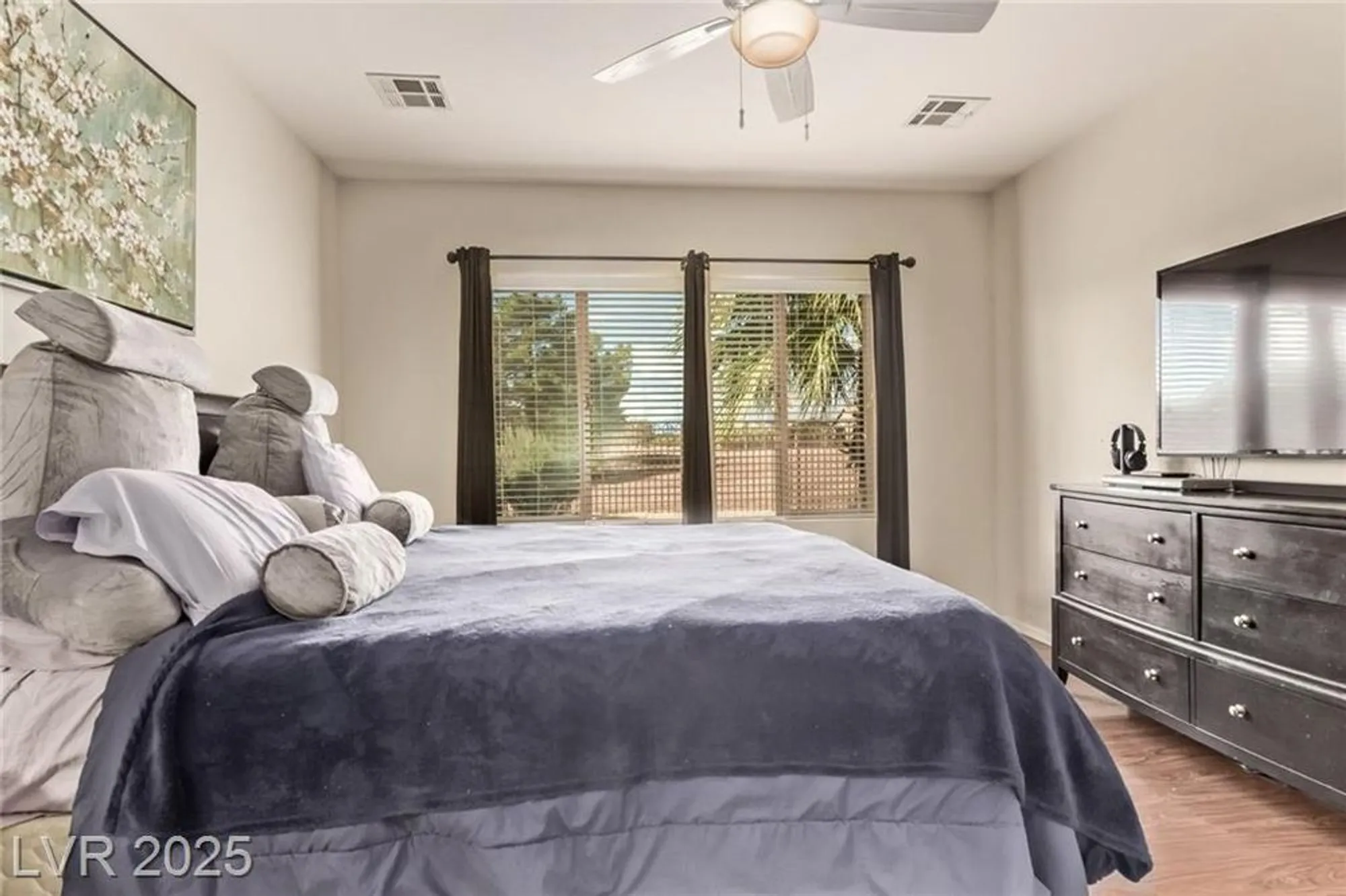 Property Slideshow image 12 of 65 | 3447 halter dr, Las Vegas, NV, 89122