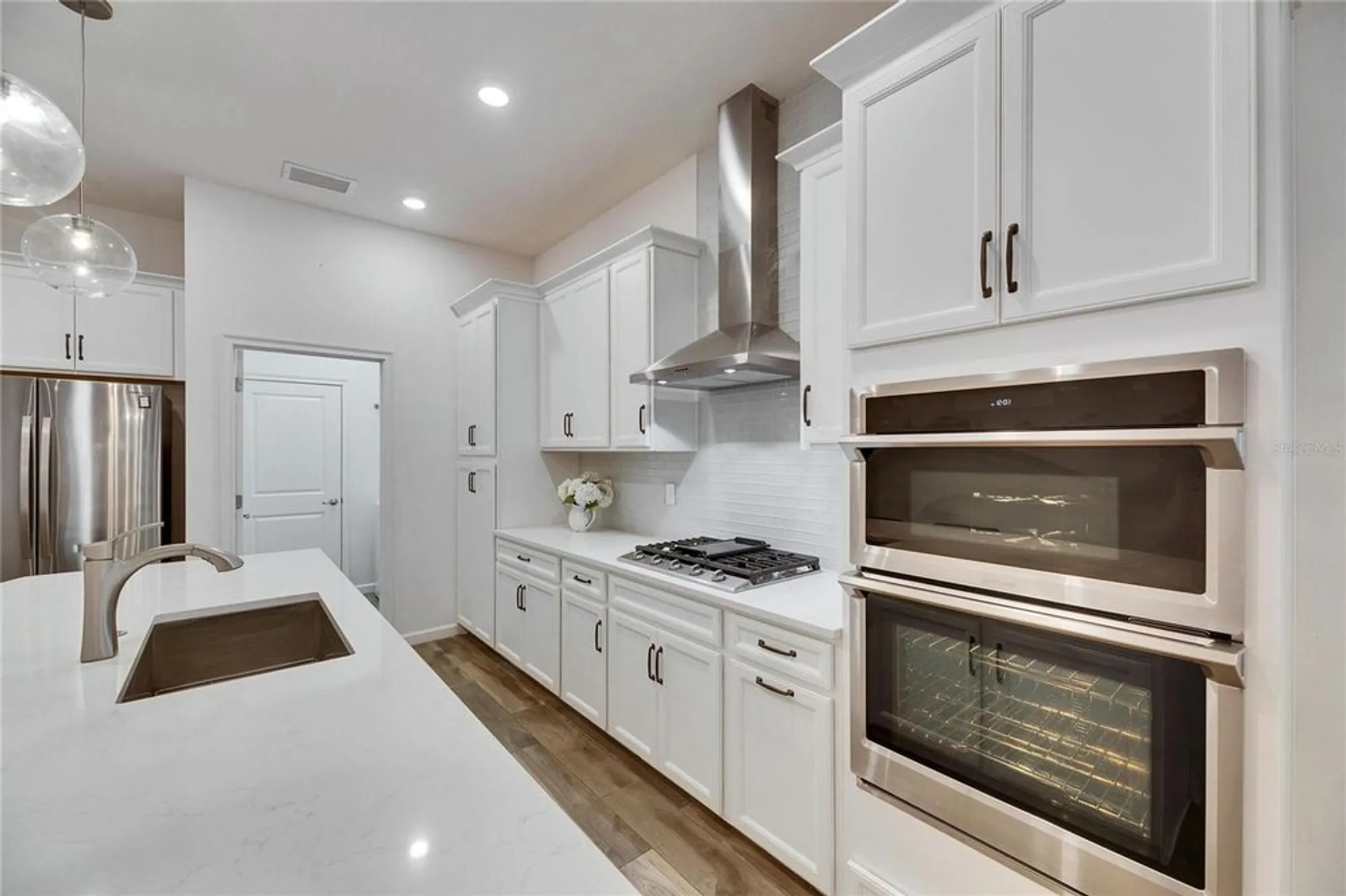 Property Slideshow image 21 of 87 | 407 sandsend ct, Apollo Beach, FL, 33572