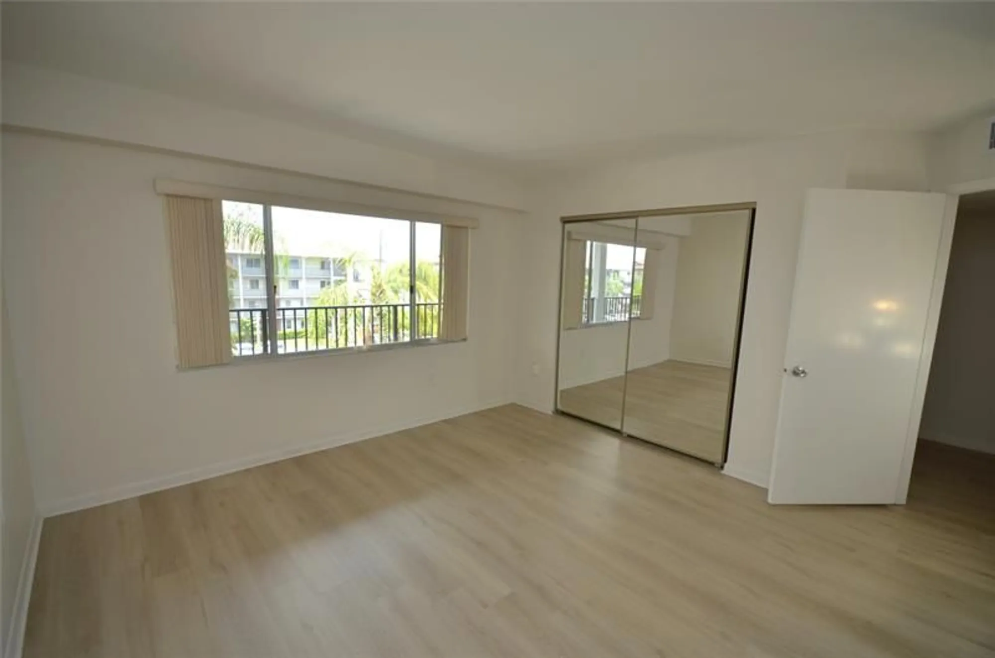 Property Slideshow image 14 of 21 | 801 sw 138th ave e402, Pembroke Pines, FL, 33027