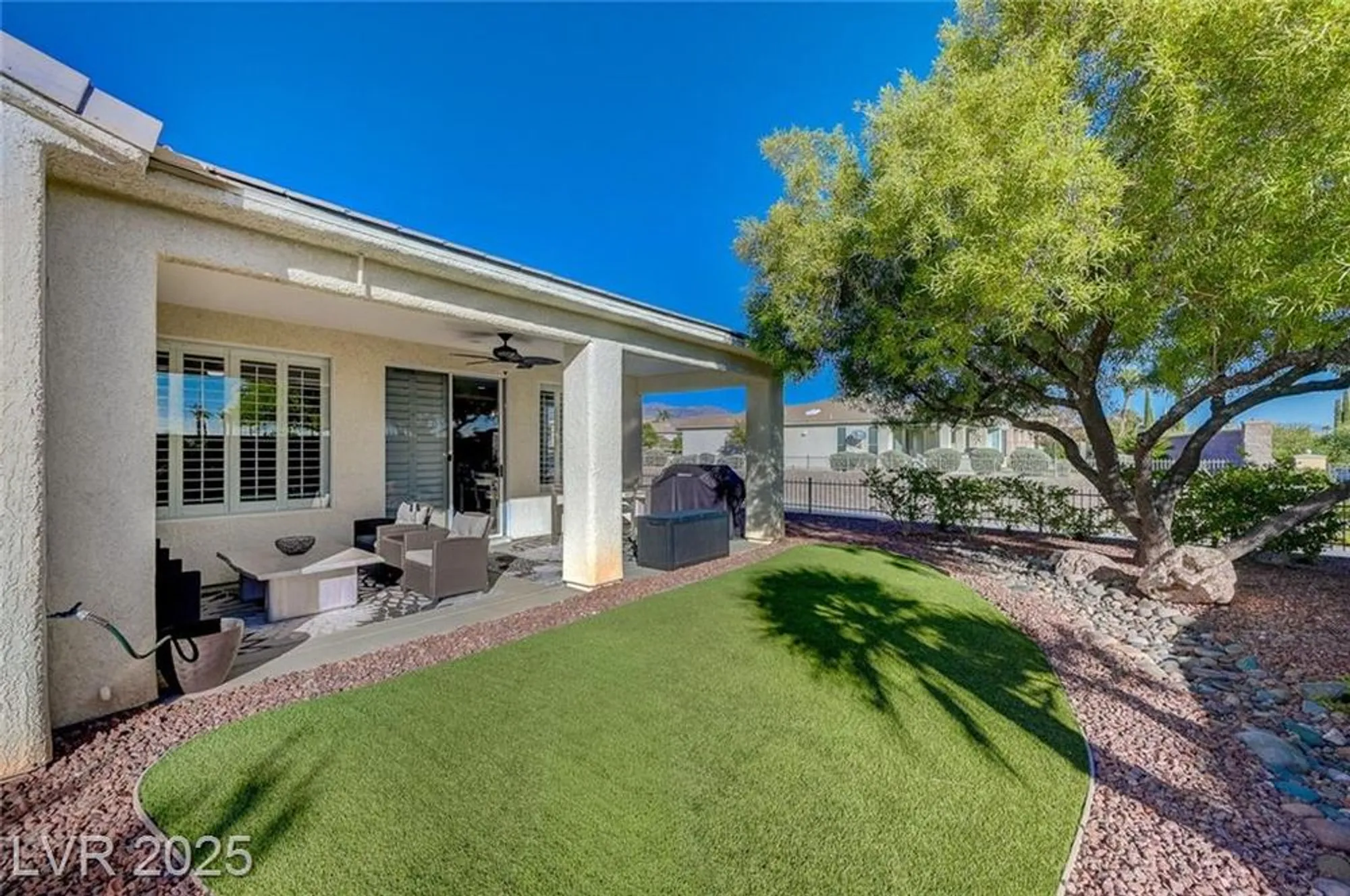 Property Slideshow image 36 of 72 | 4956 momenti st, Las Vegas, NV, 89135