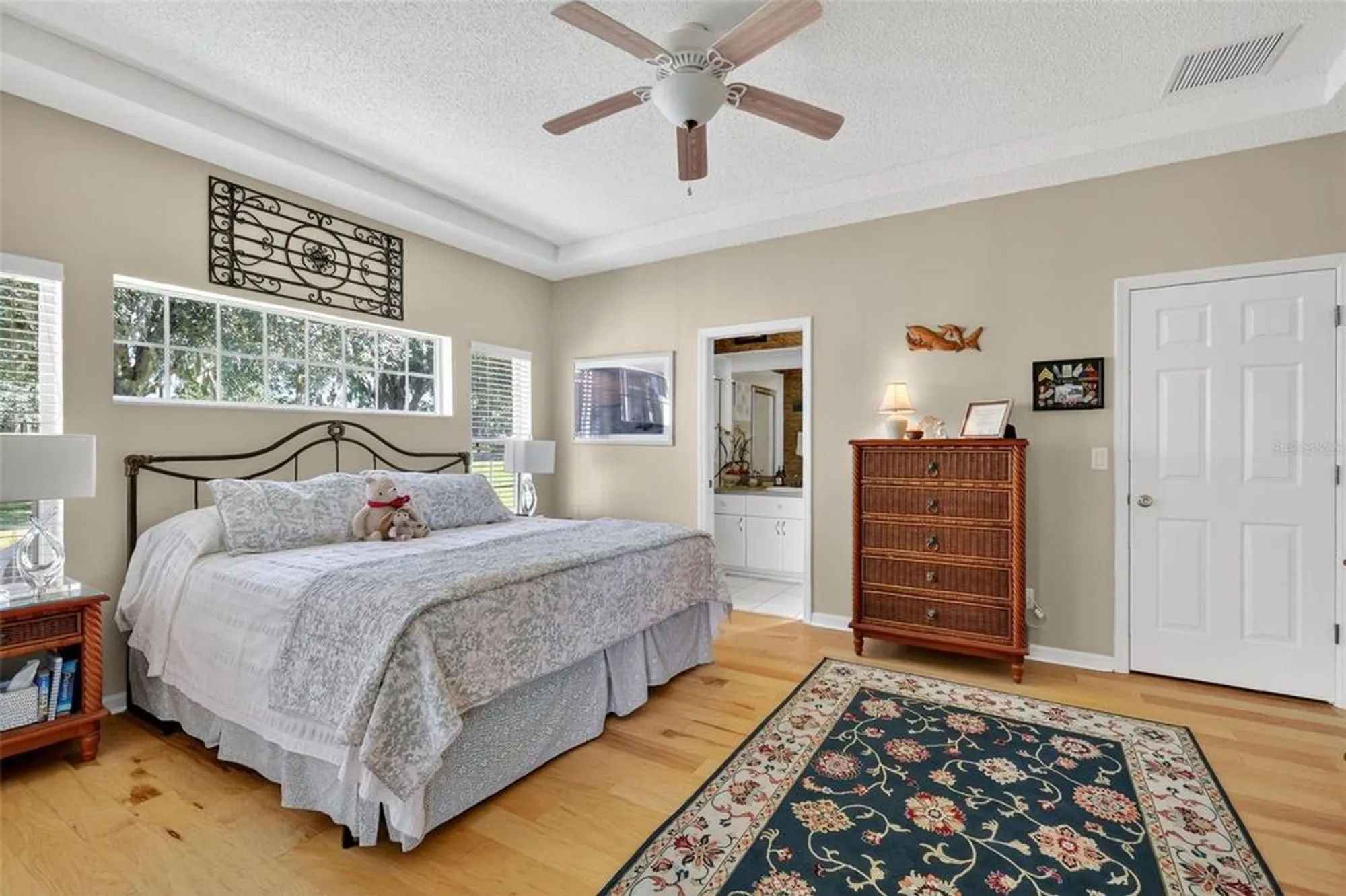 Property Slideshow image 22 of 66 | 21202 braveheart dr, Leesburg, FL, 34748