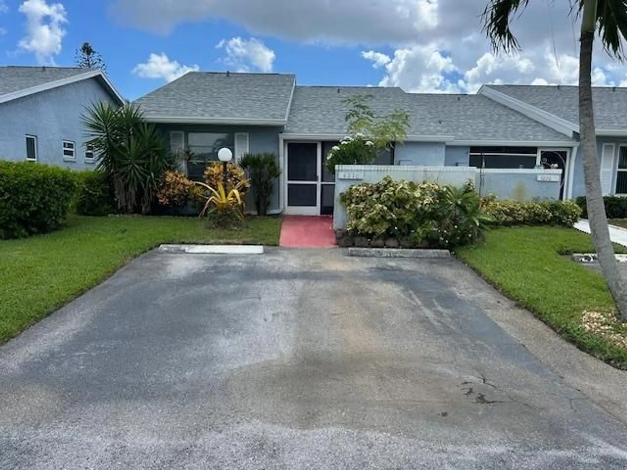 Property Slideshow image 1 of 19 | 4210 lucerne villas ln # 4210, Lake Worth, FL, 33467