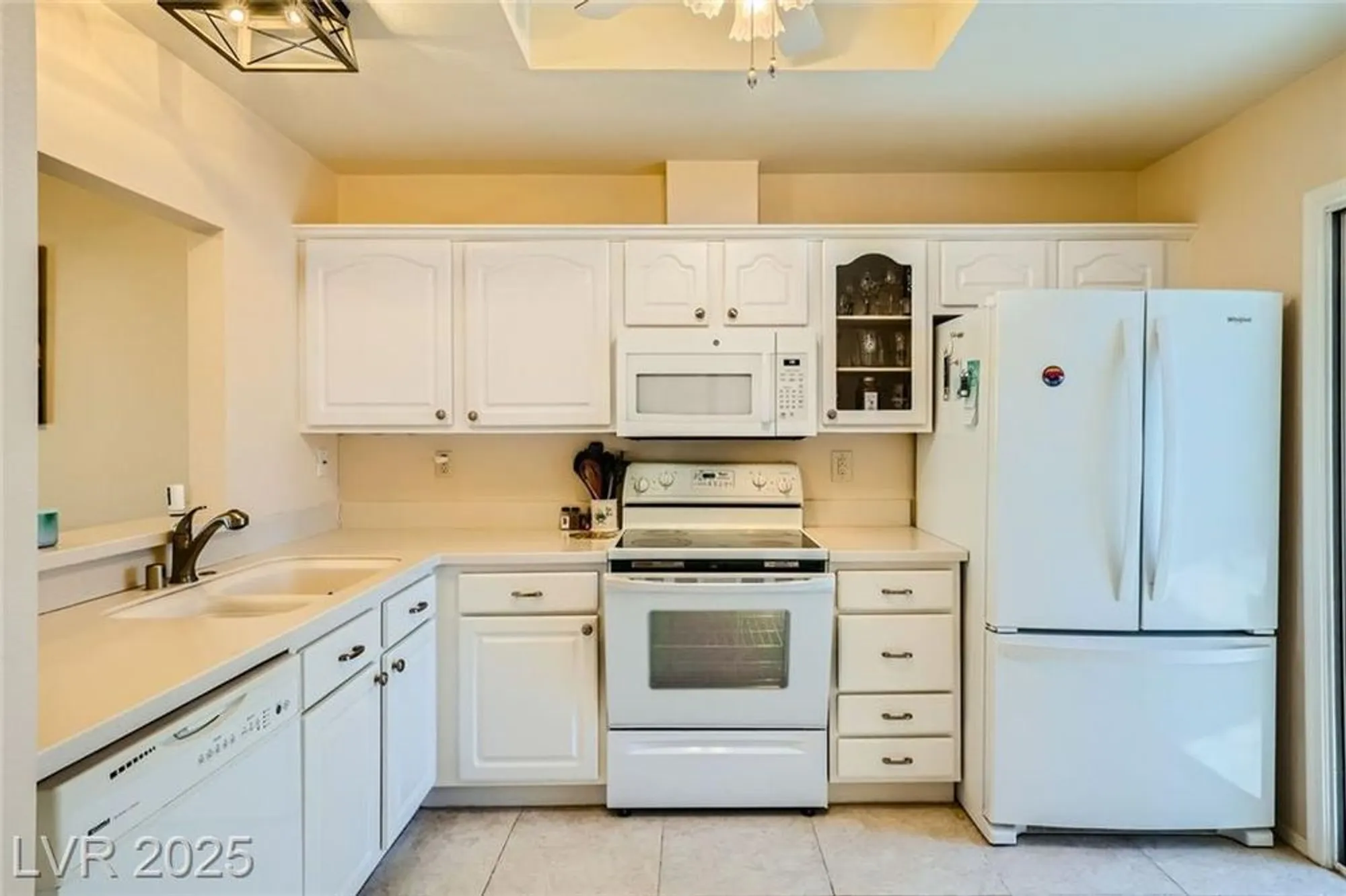 Property Slideshow image 21 of 53 | 9024 starmount dr, Las Vegas, NV, 89134