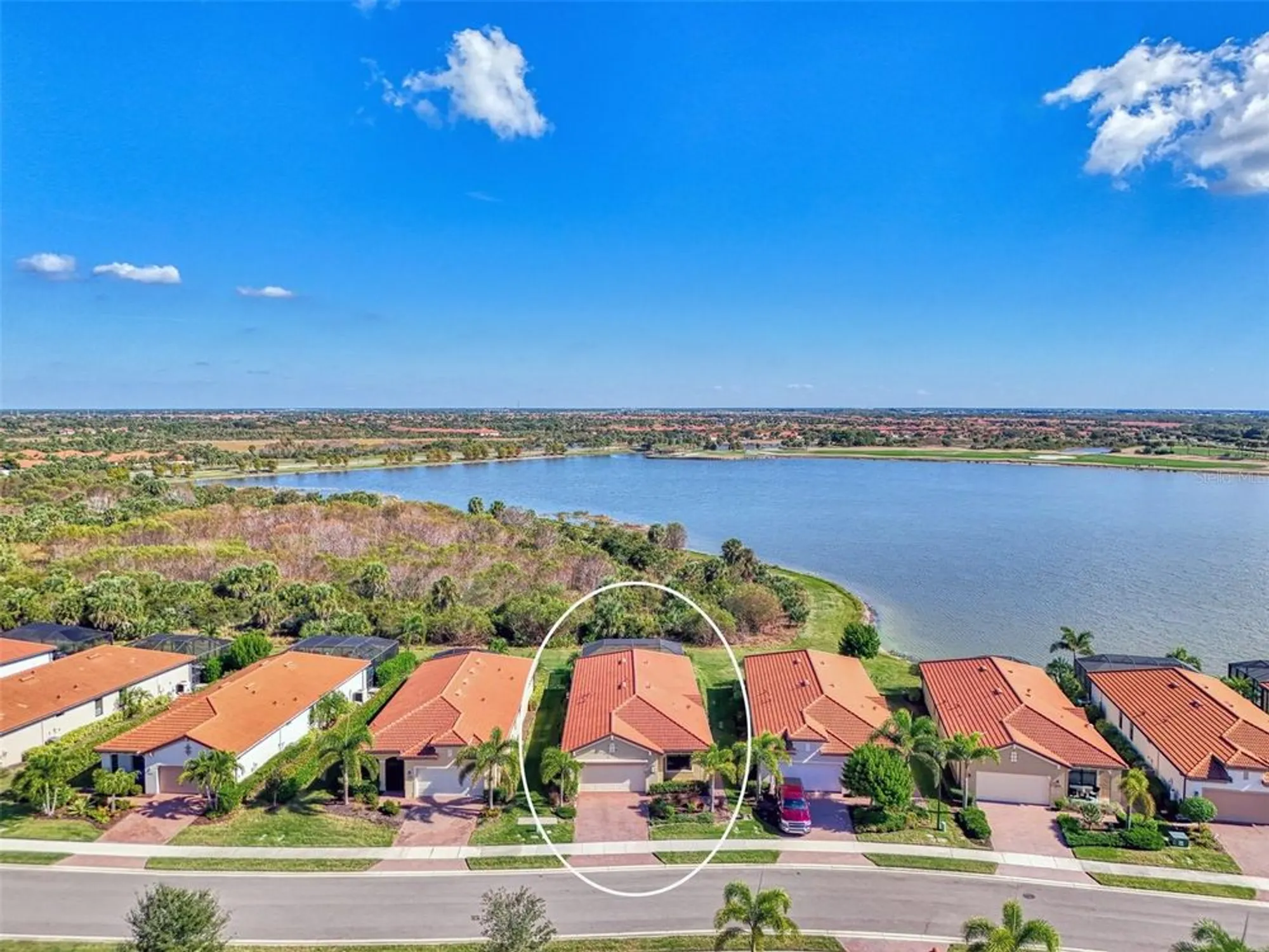 Property Slideshow image 3 of 100 | 24080 spartina dr, Venice, FL, 34293
