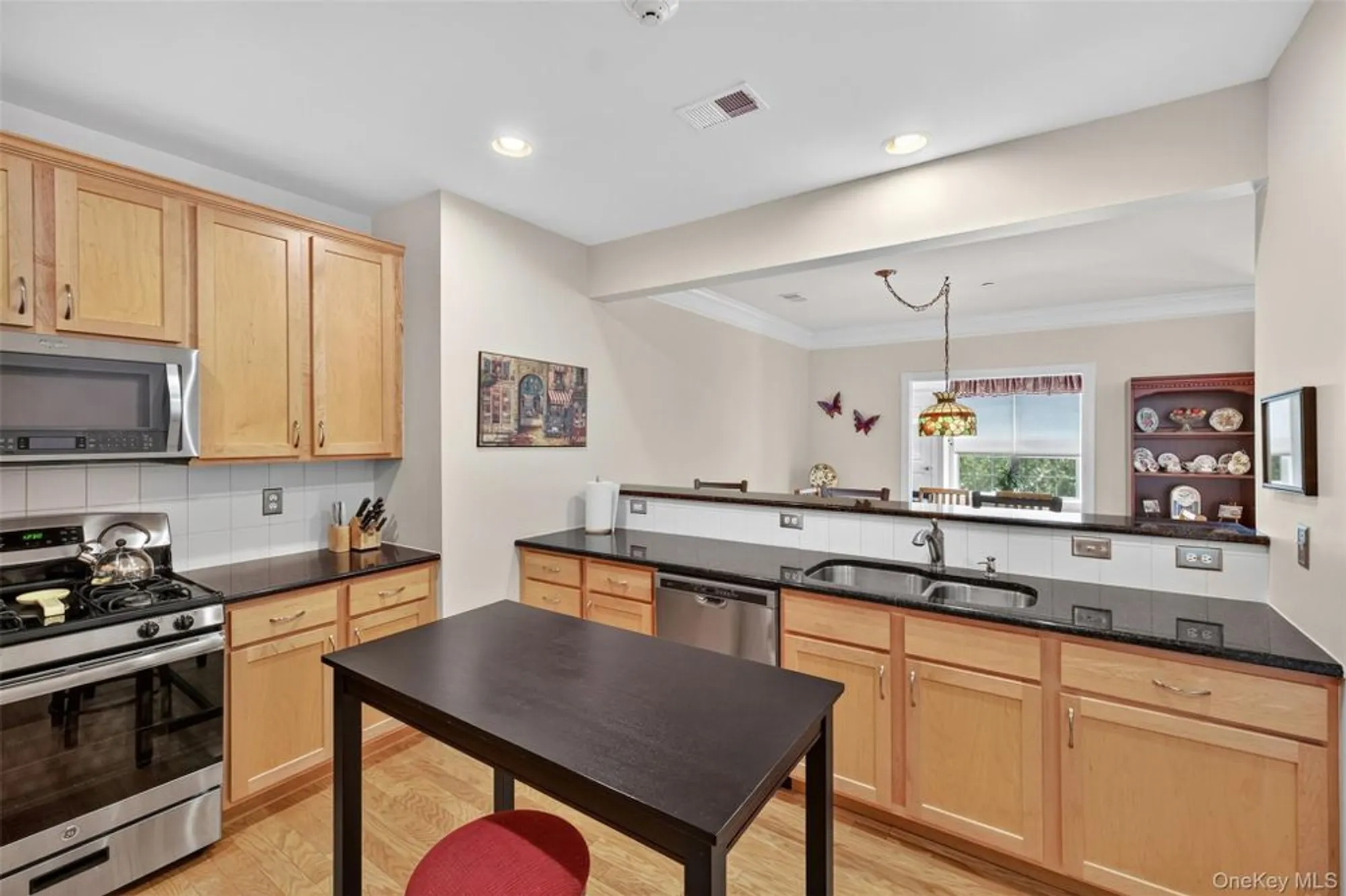 Property Slideshow image 8 of 40 | 736 regency dr, Fishkill, NY, 12524