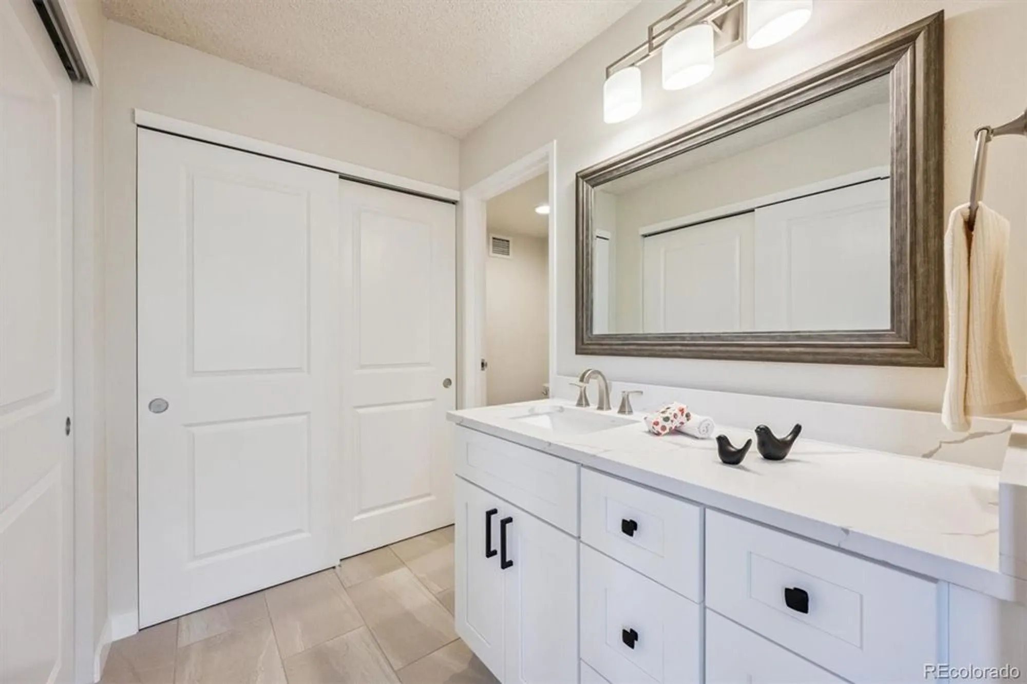 Property Slideshow image 16 of 30 | 14050 e linvale pl apt 312, Aurora, CO, 80014