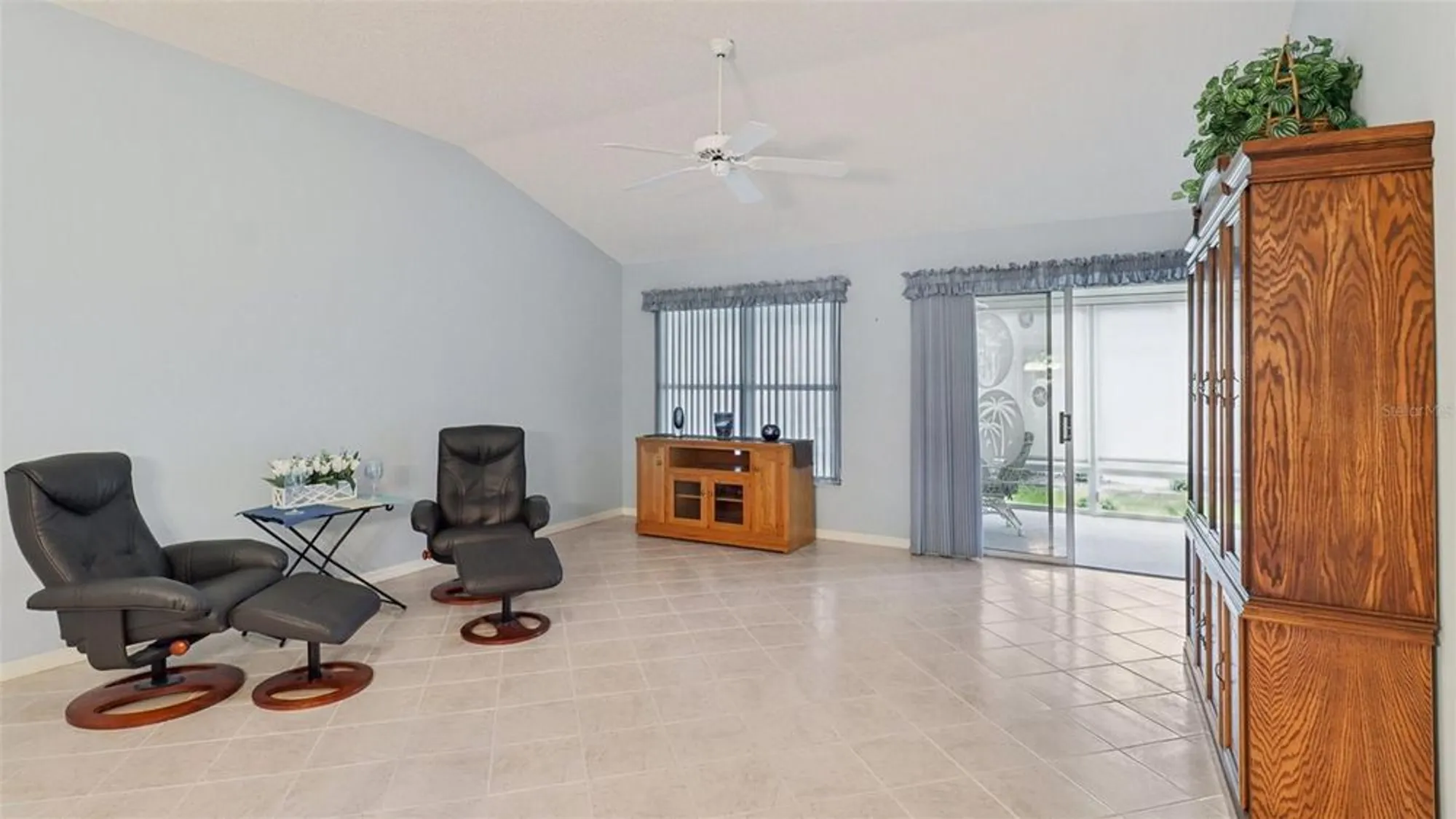 Property Slideshow image 6 of 43 | 916 pasadena way, The Villages, FL, 32159