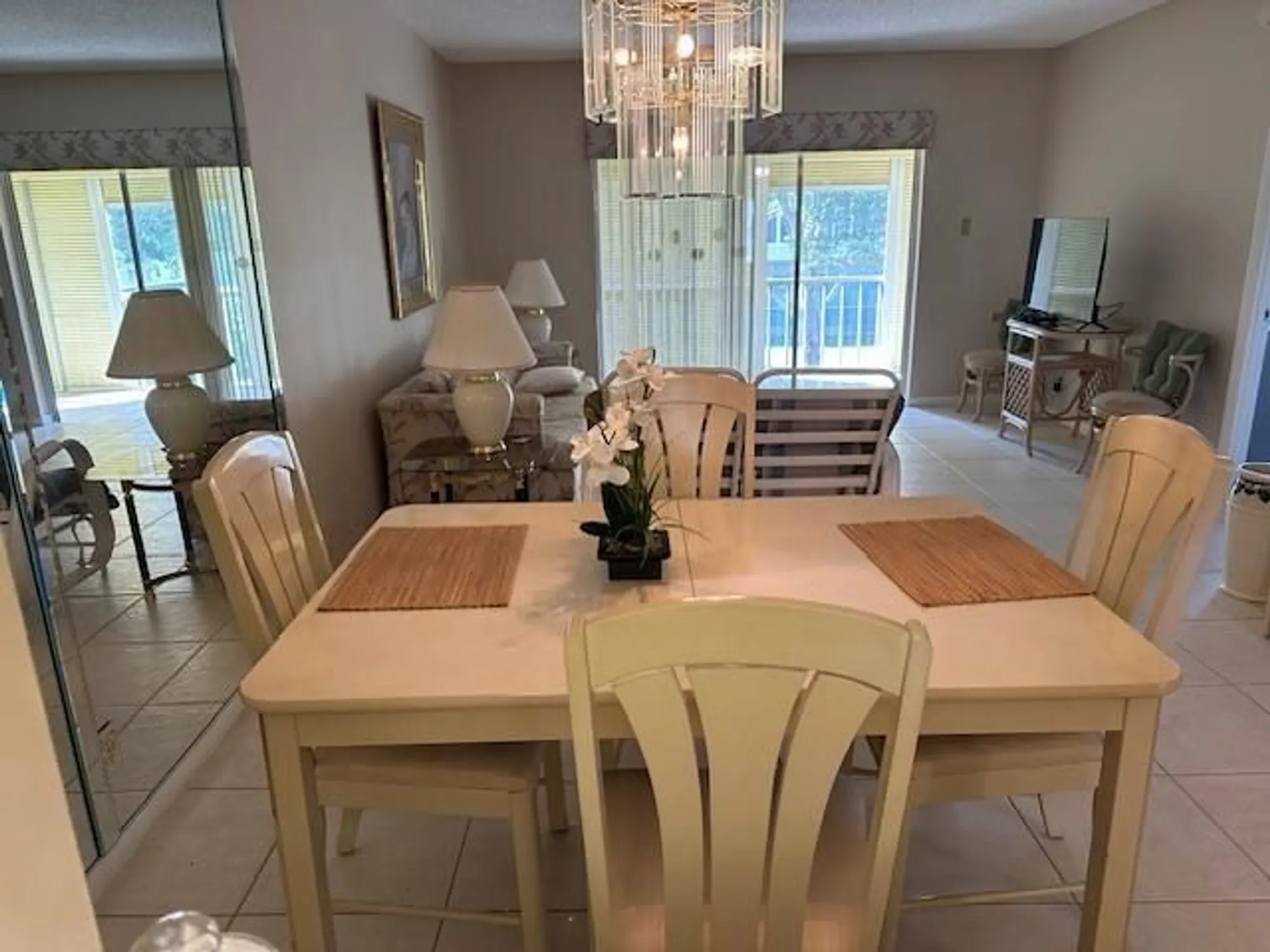 Property Slideshow image 4 of 26 | 7950 nw 5th ct 208, Margate, FL, 33063