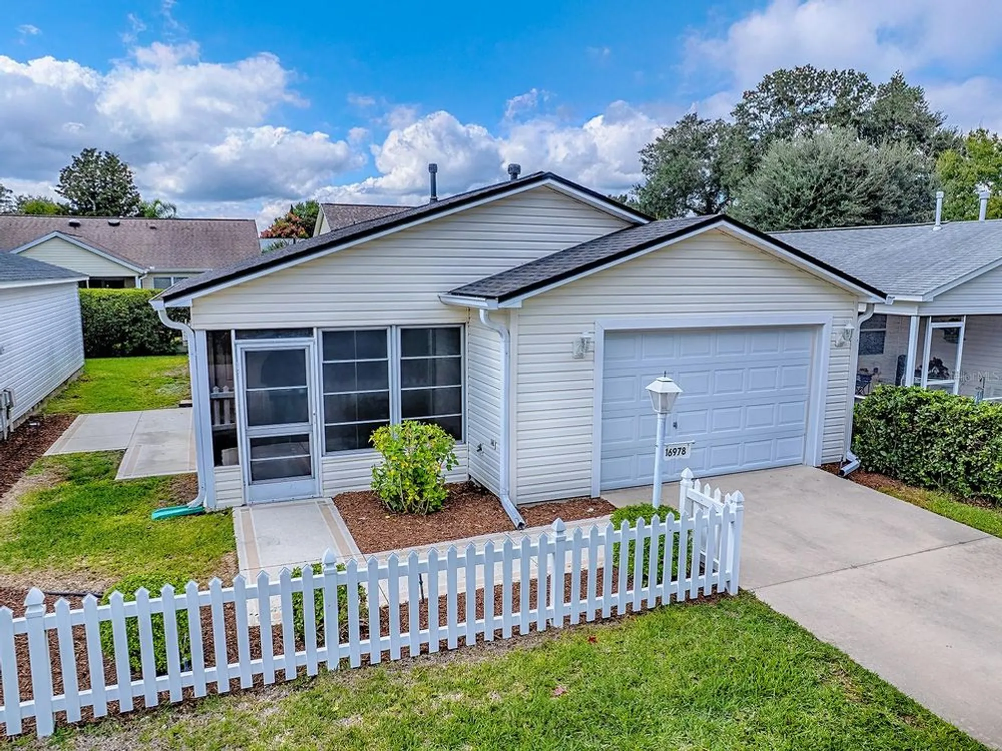 Property Slideshow image 28 of 43 | 16978 se 94th sunnybrook cir, The Villages, FL, 32162