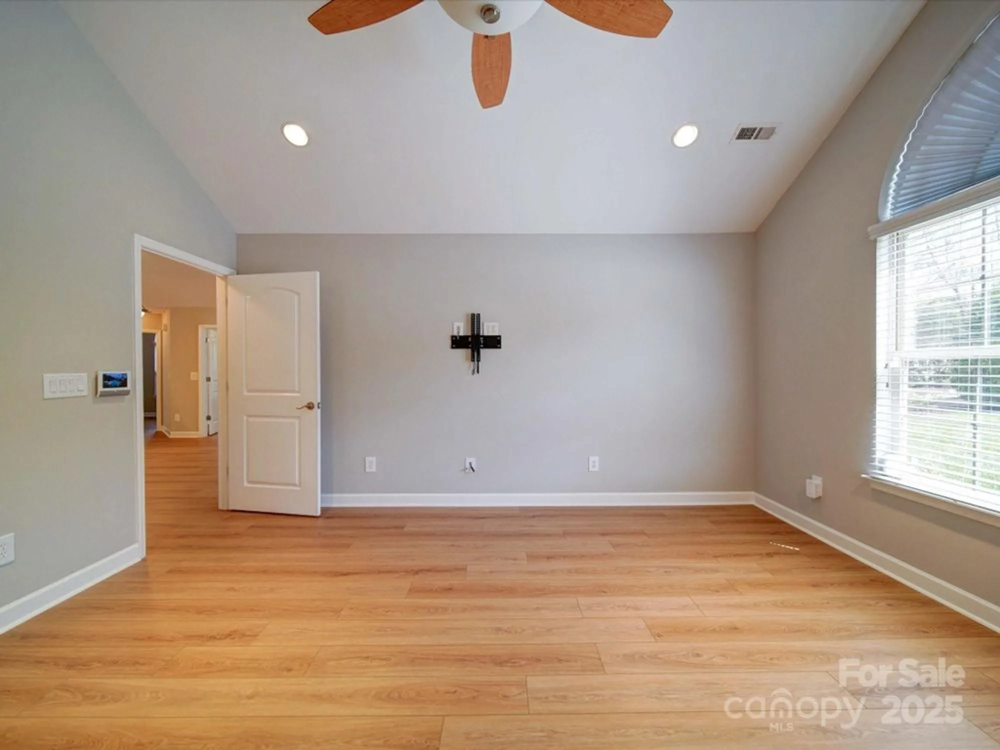 Property Slideshow image 20 of 48 | 4754 polo gate blvd, Charlotte, NC, 28216
