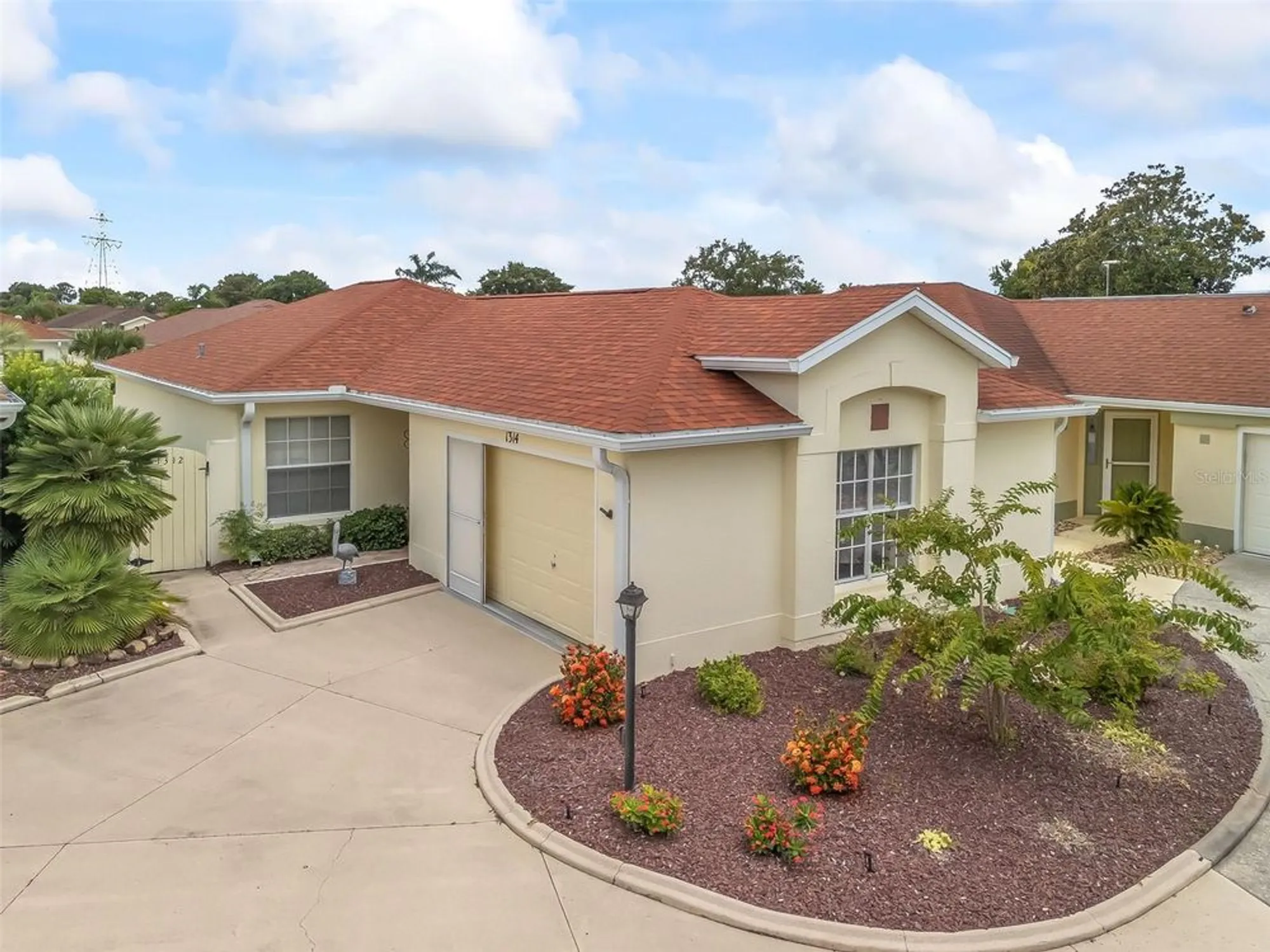 Property Slideshow image 7 of 80 | 1314 lajolla cir, The Villages, FL, 32159