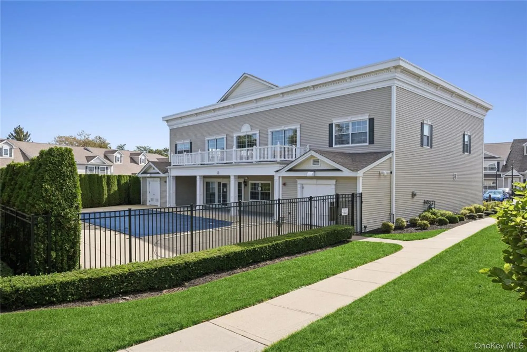 Property Slideshow image 33 of 39 | 1228 willow ln, Valley Stream, NY, 11580