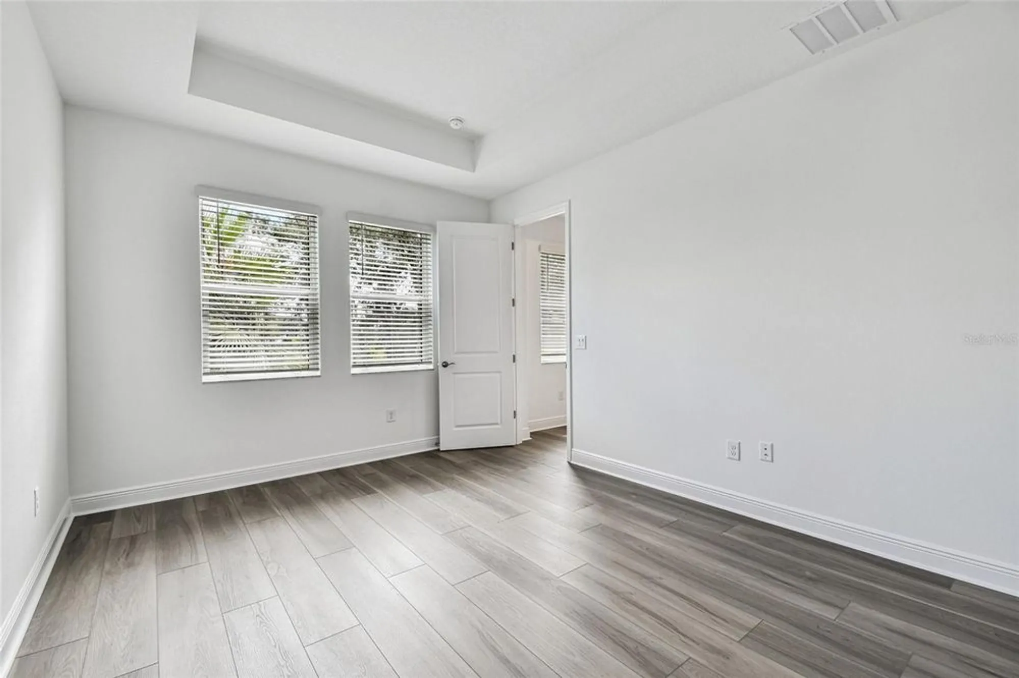 Property Slideshow image 22 of 28 | 17236 savory mist cir, Lakewood Ranch, FL, 34211