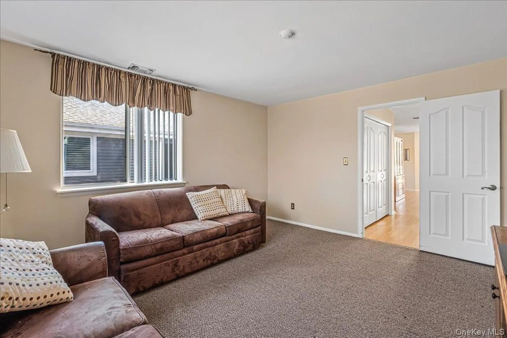 Property Slideshow image 17 of 29 | 414 lindsay ln, Moriches, NY, 11955