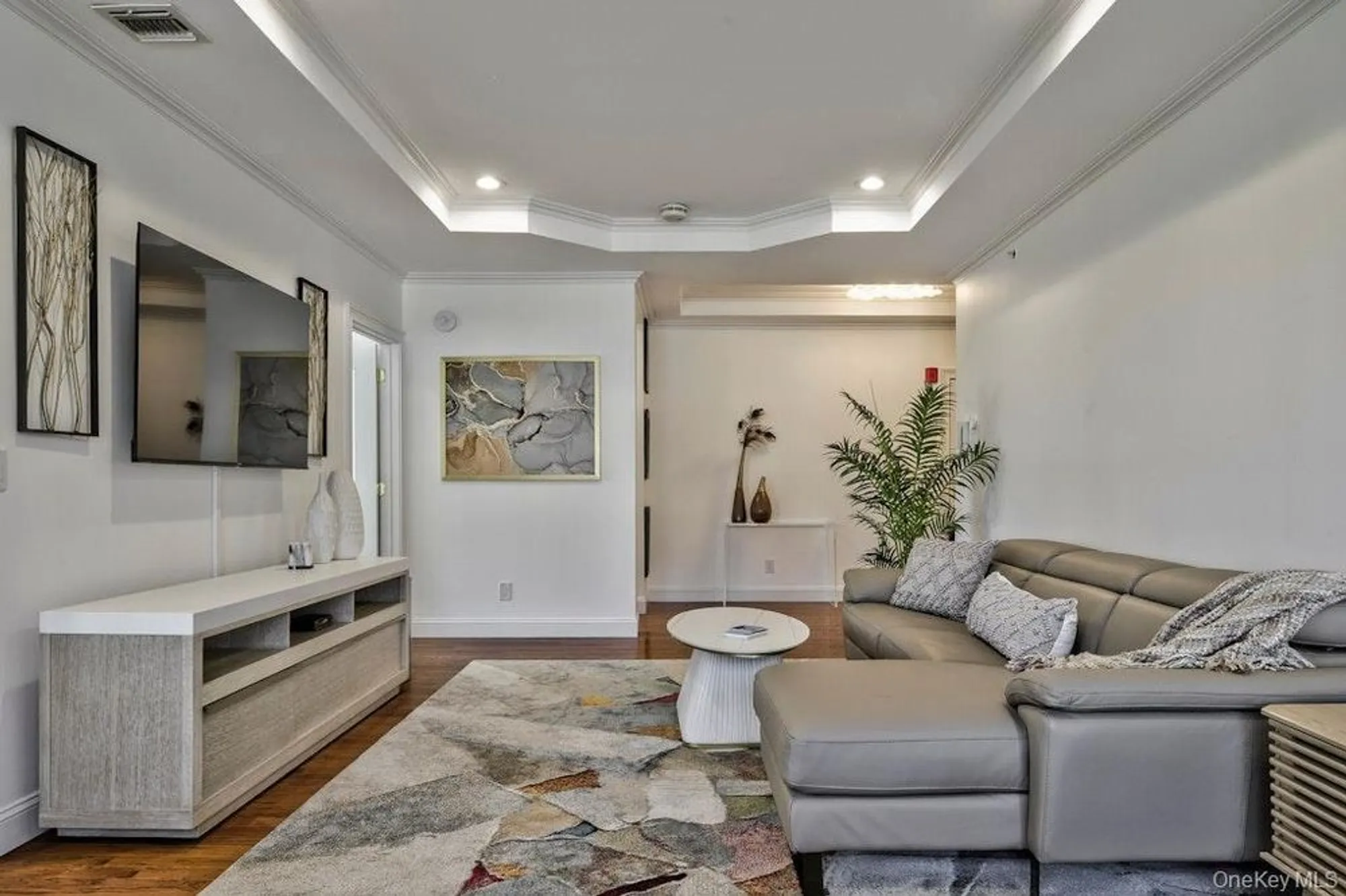 Property Slideshow image 4 of 16 | 323 roosevelt way, Westbury, NY, 11590