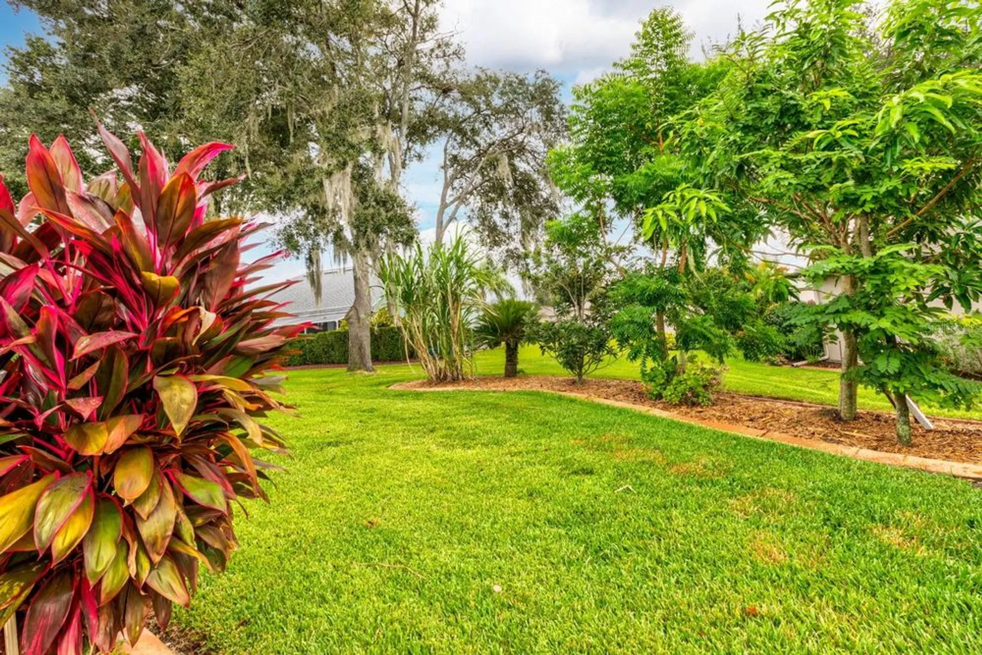 Property Slideshow image 20 of 24 | 5839 woodland moss way, Leesburg, FL, 34748