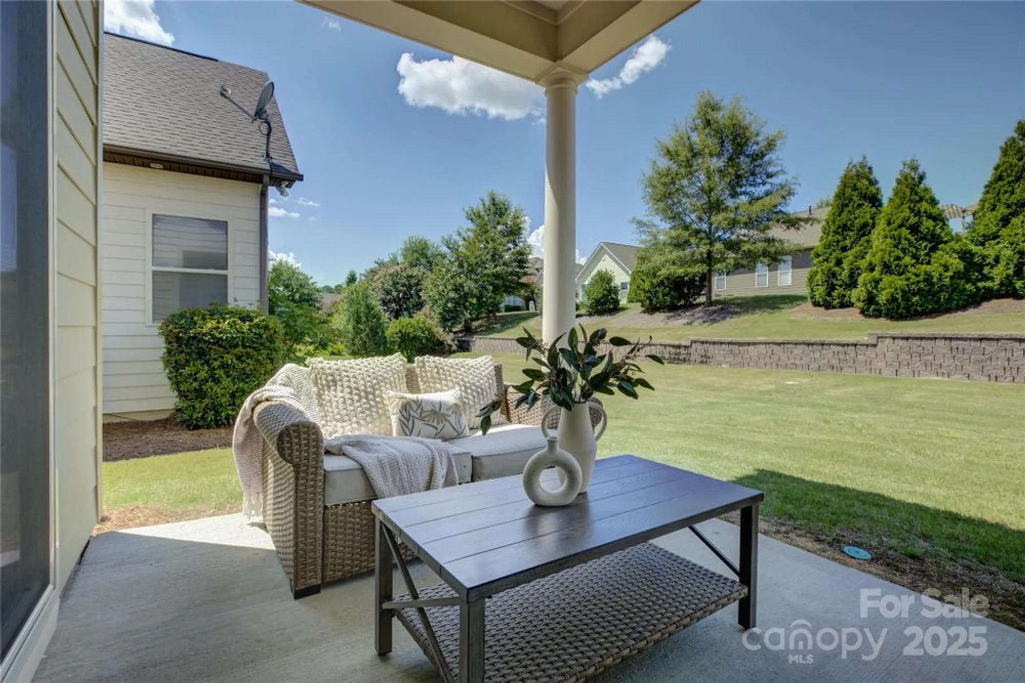 Property Slideshow image 42 of 48 | 14916 creeks edge dr, Charlotte, NC, 28278