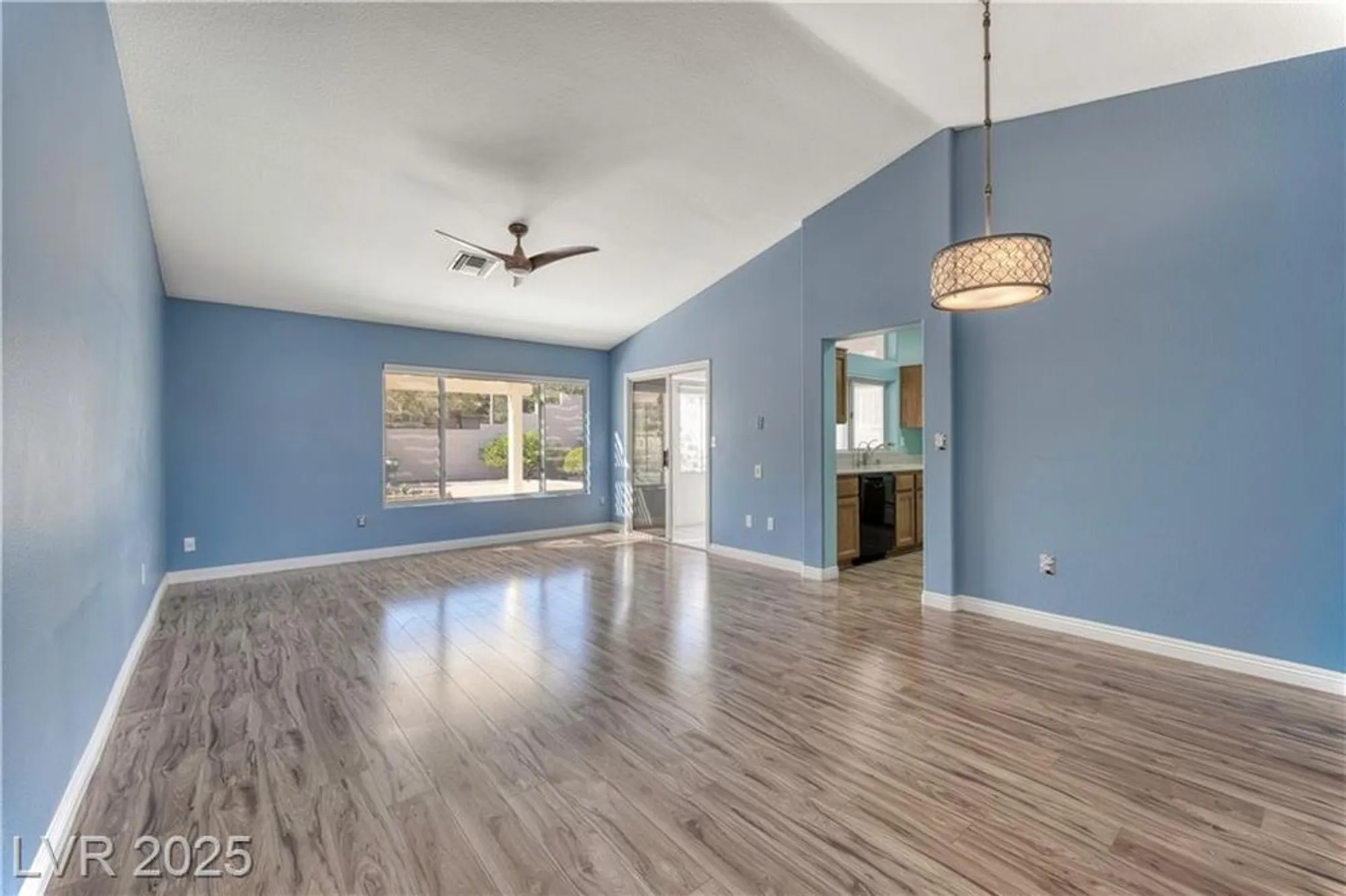 Property Slideshow image 16 of 43 | 11017 clear meadows dr, Las Vegas, NV, 89134