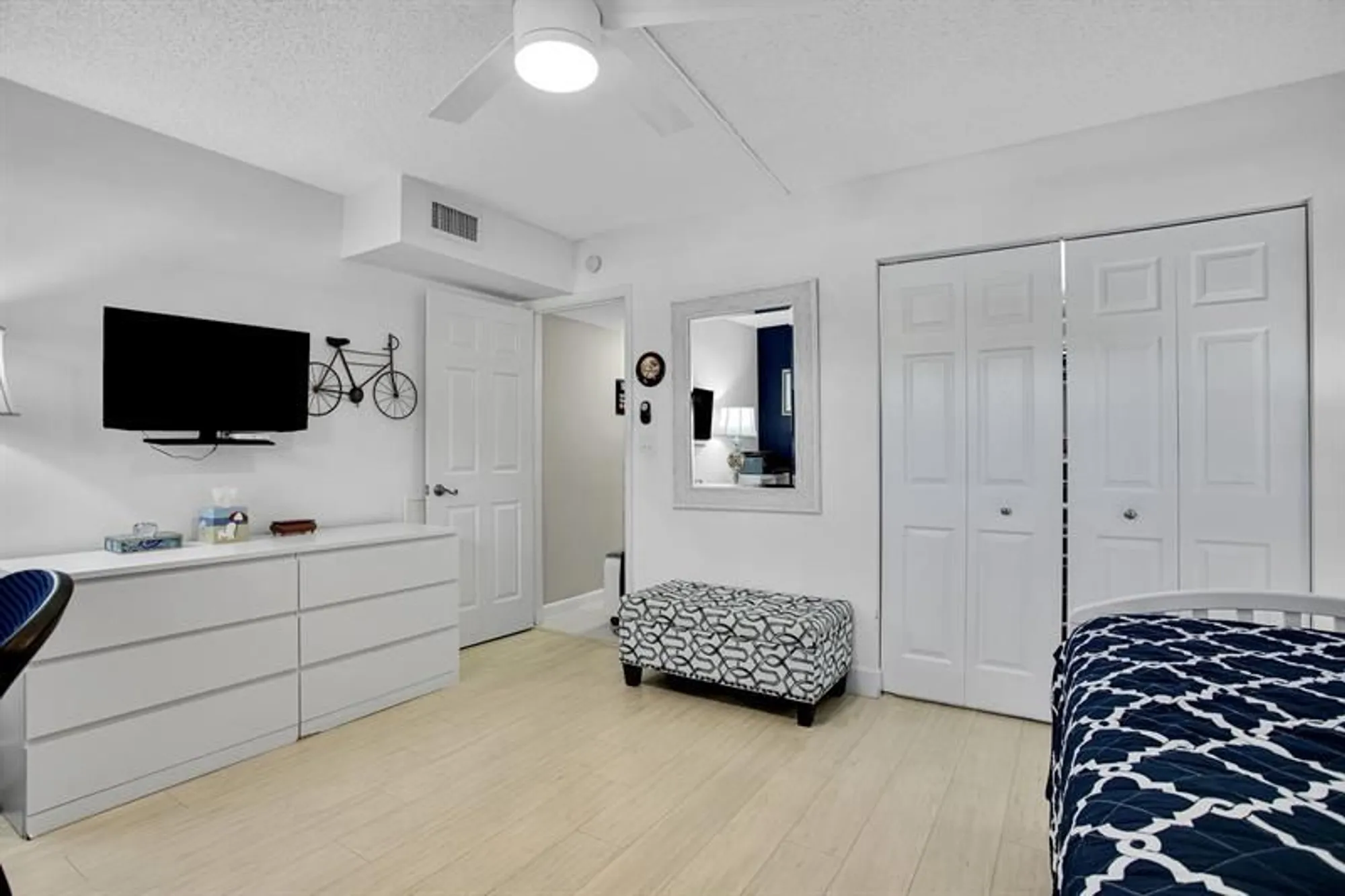 Property Slideshow image 14 of 32 | 3001 portofino isle l1, Coconut Creek, FL, 33066