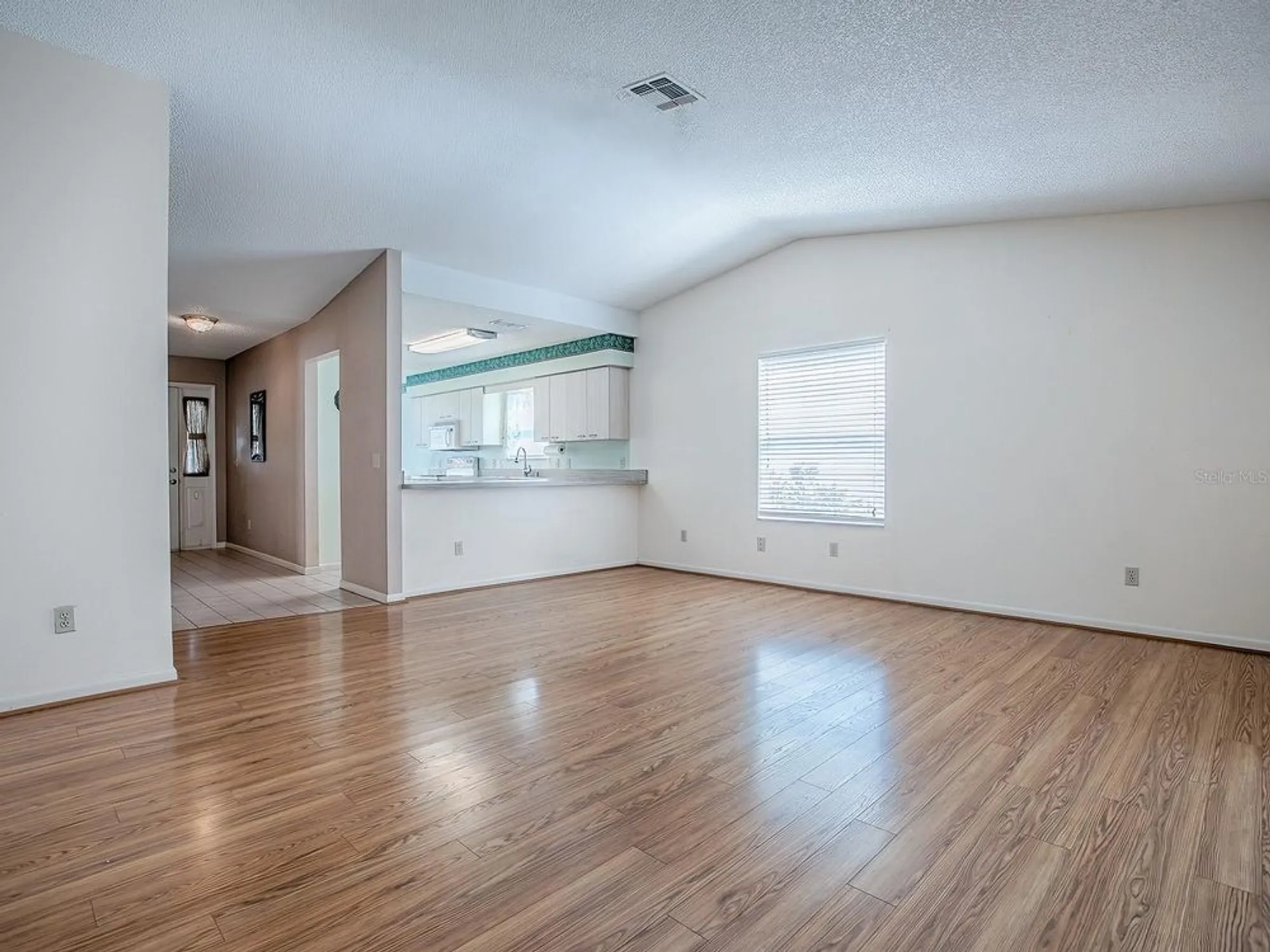 Property Slideshow image 12 of 43 | 642 glen oaks dr, Leesburg, FL, 34748