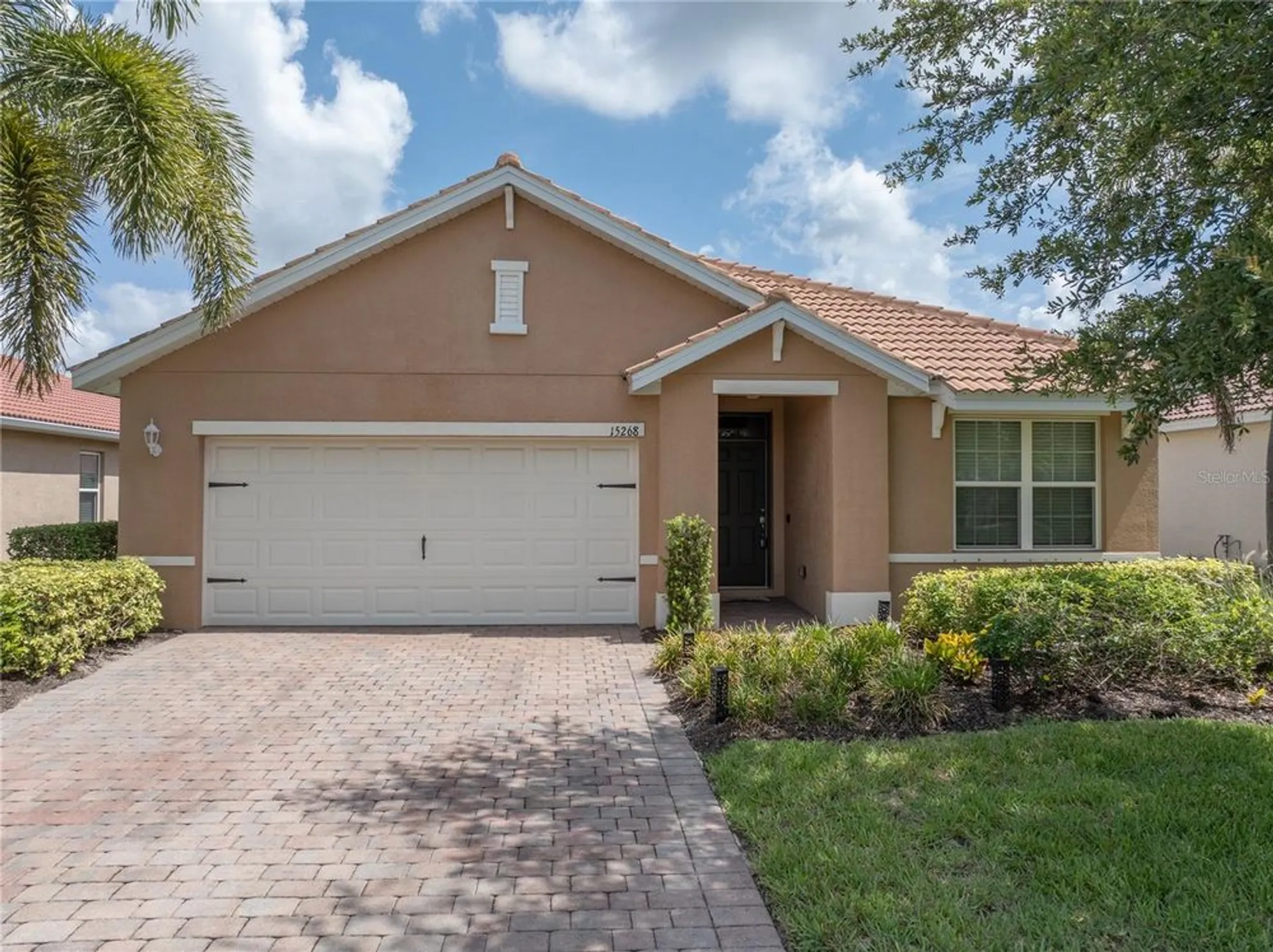 Property Slideshow image 1 of 48 | 15268 yellow wood dr, Alva, FL, 33920