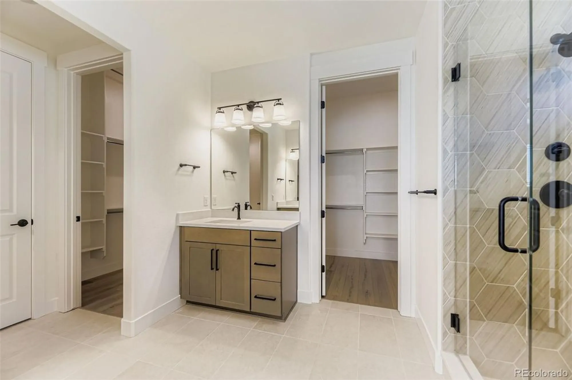 Property Slideshow image 15 of 28 | 9046 s shawnee ct, Aurora, CO, 80016