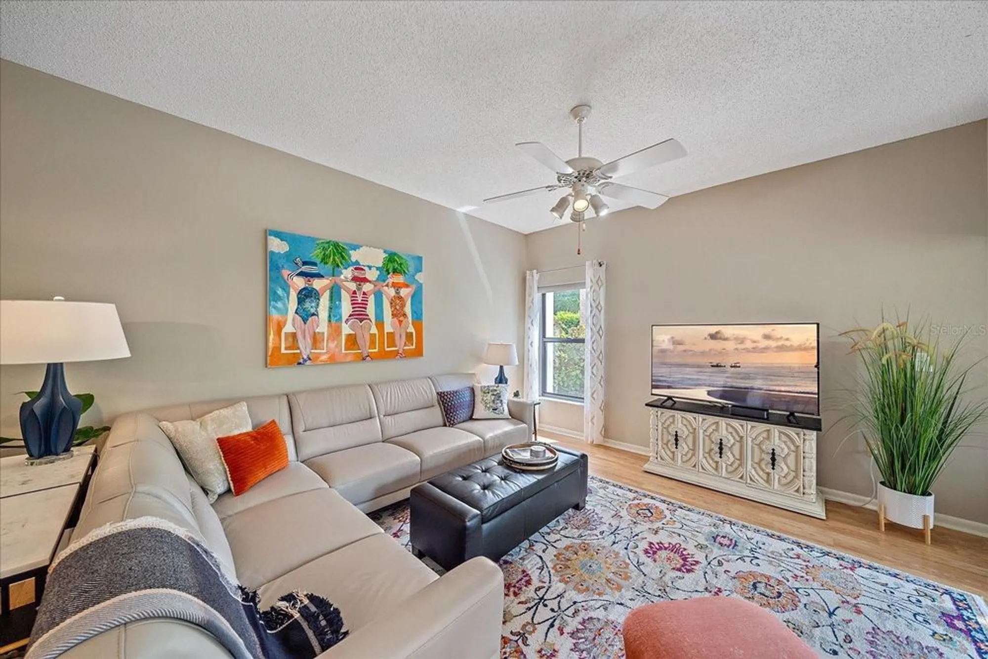 Property Slideshow image 10 of 39 | 1612 starling dr # 101, Sarasota, FL, 34231