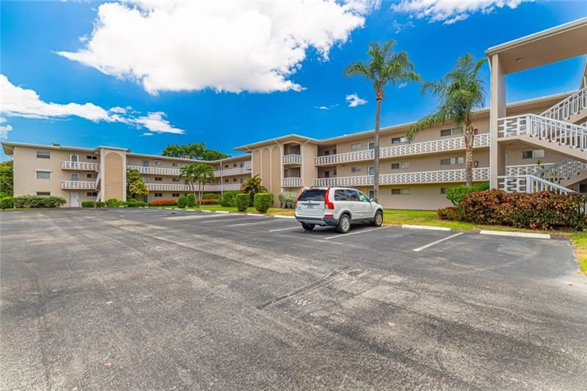 Property Slideshow image 19 of 35 | 2721 garden dr 310, Lake Worth, FL, 33461