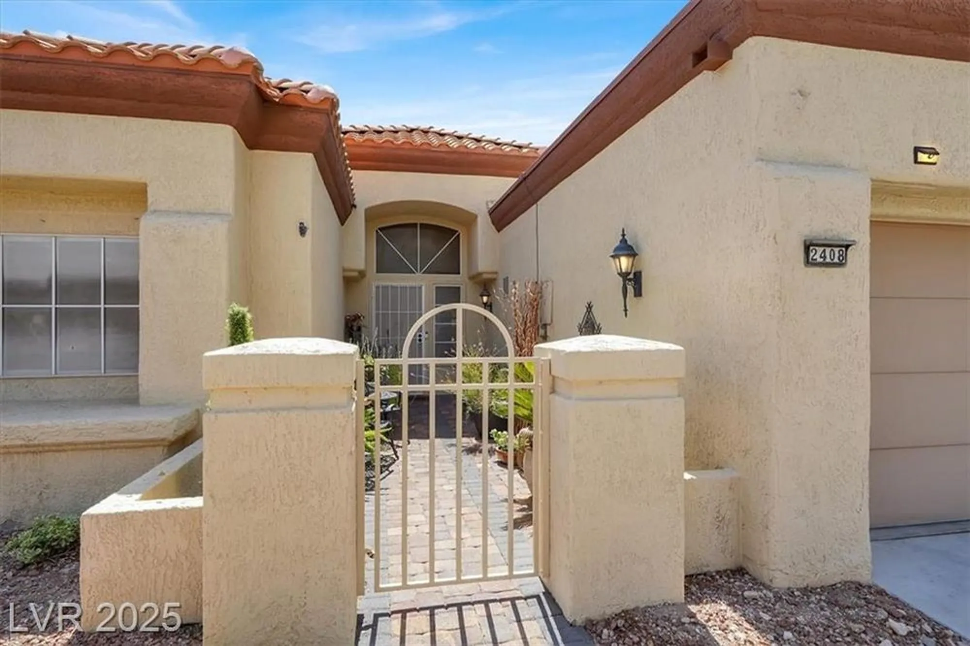 Property Slideshow image 2 of 26 | 2408 dove valley ct, Las Vegas, NV, 89134
