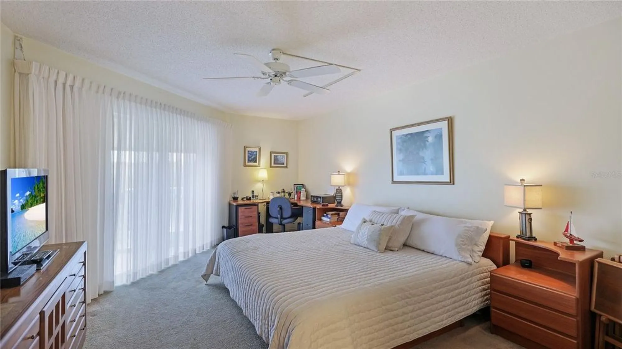 Property Slideshow image 16 of 73 | 1109 edgewater cir # 1109, Bradenton, FL, 34209