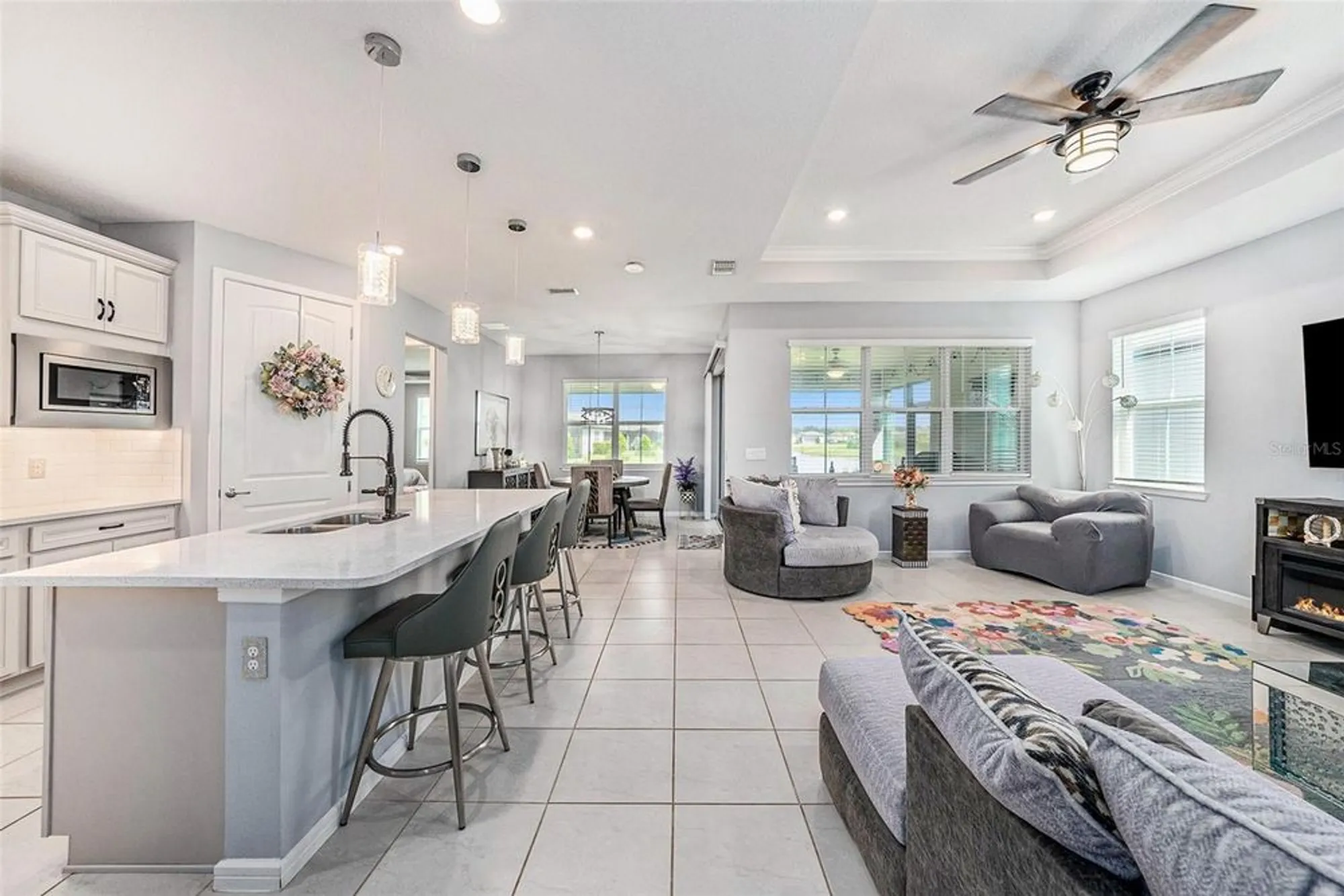 Property Slideshow image 5 of 30 | 19865 sea glass cir, Land O Lakes, FL, 34638