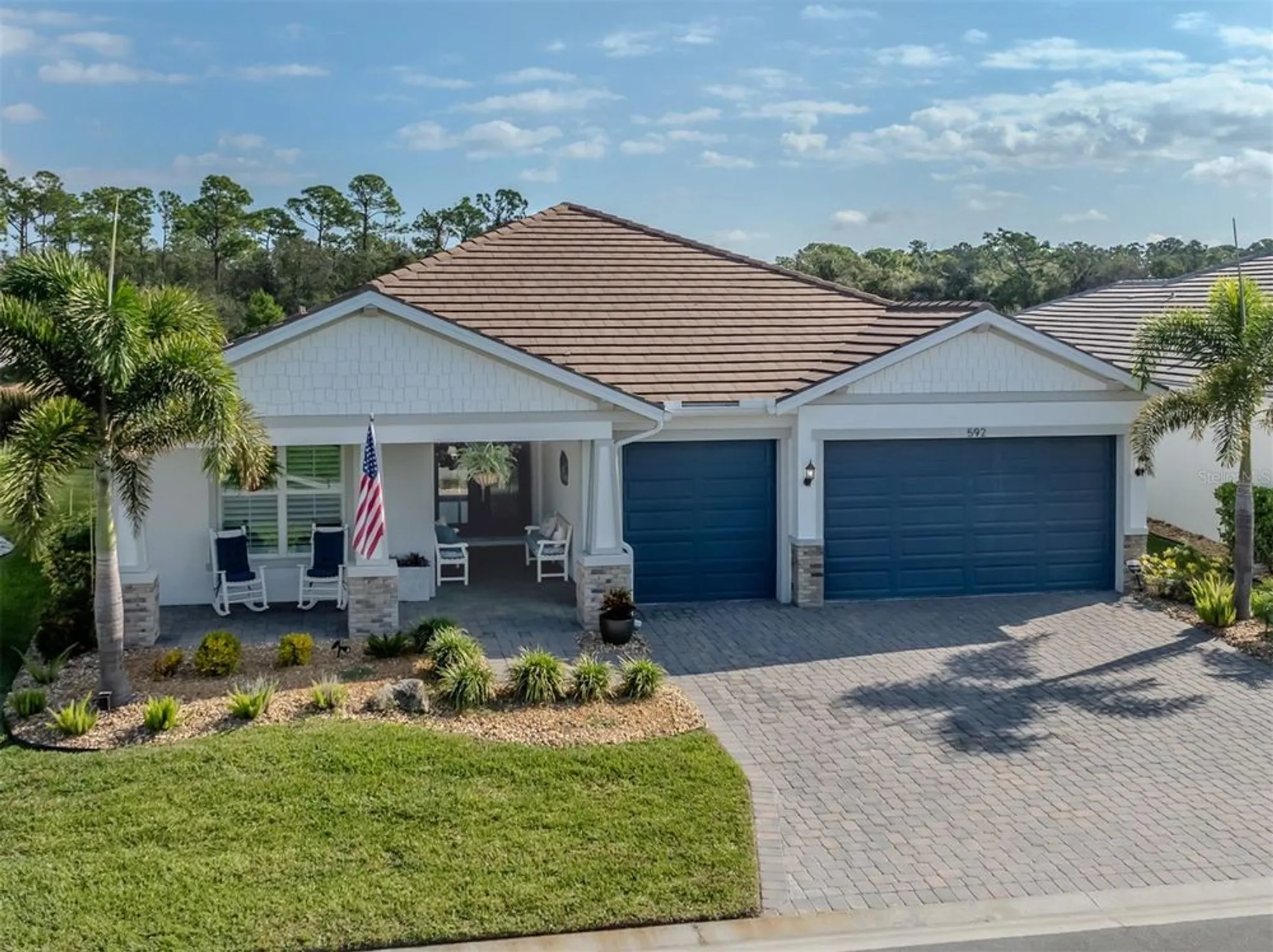 Property Slideshow image 3 of 78 | 592 mistiflower cir, Nokomis, FL, 34275