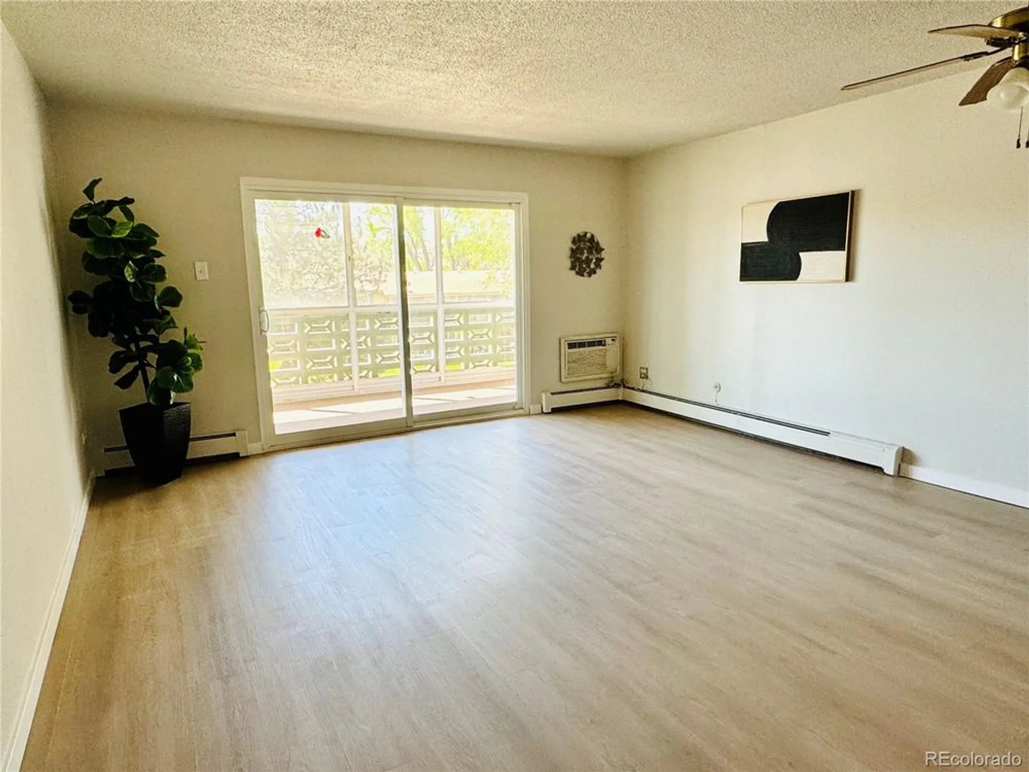 Property Slideshow image 7 of 12 | 755 s alton way 12c, Denver, CO, 80247