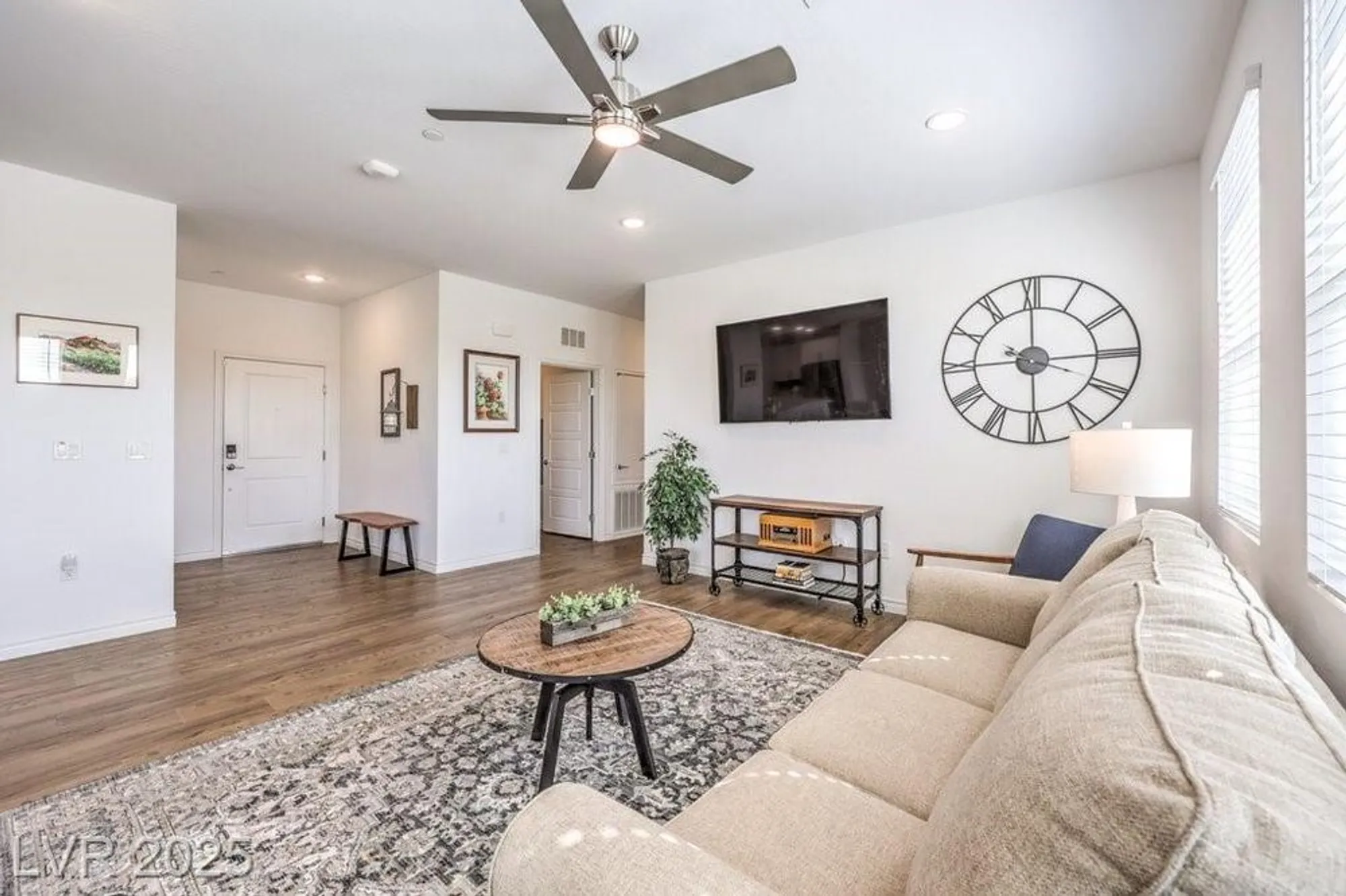 Property Slideshow image 32 of 70 | 2555 hampton rd 10303, Henderson, NV, 89052