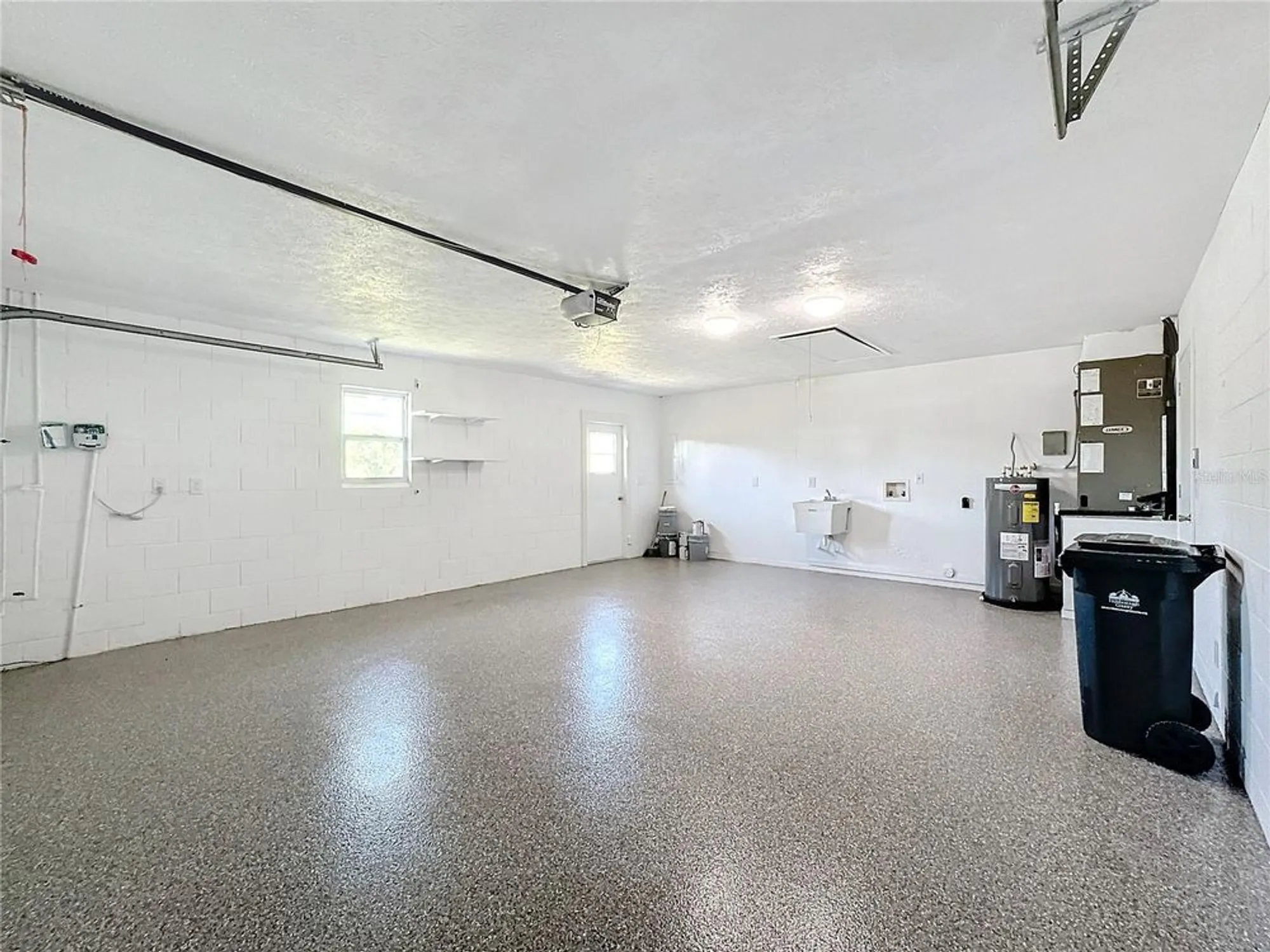 Property Slideshow image 37 of 57 | 1715 s pebble beach blvd, Sun City Center, FL, 33573