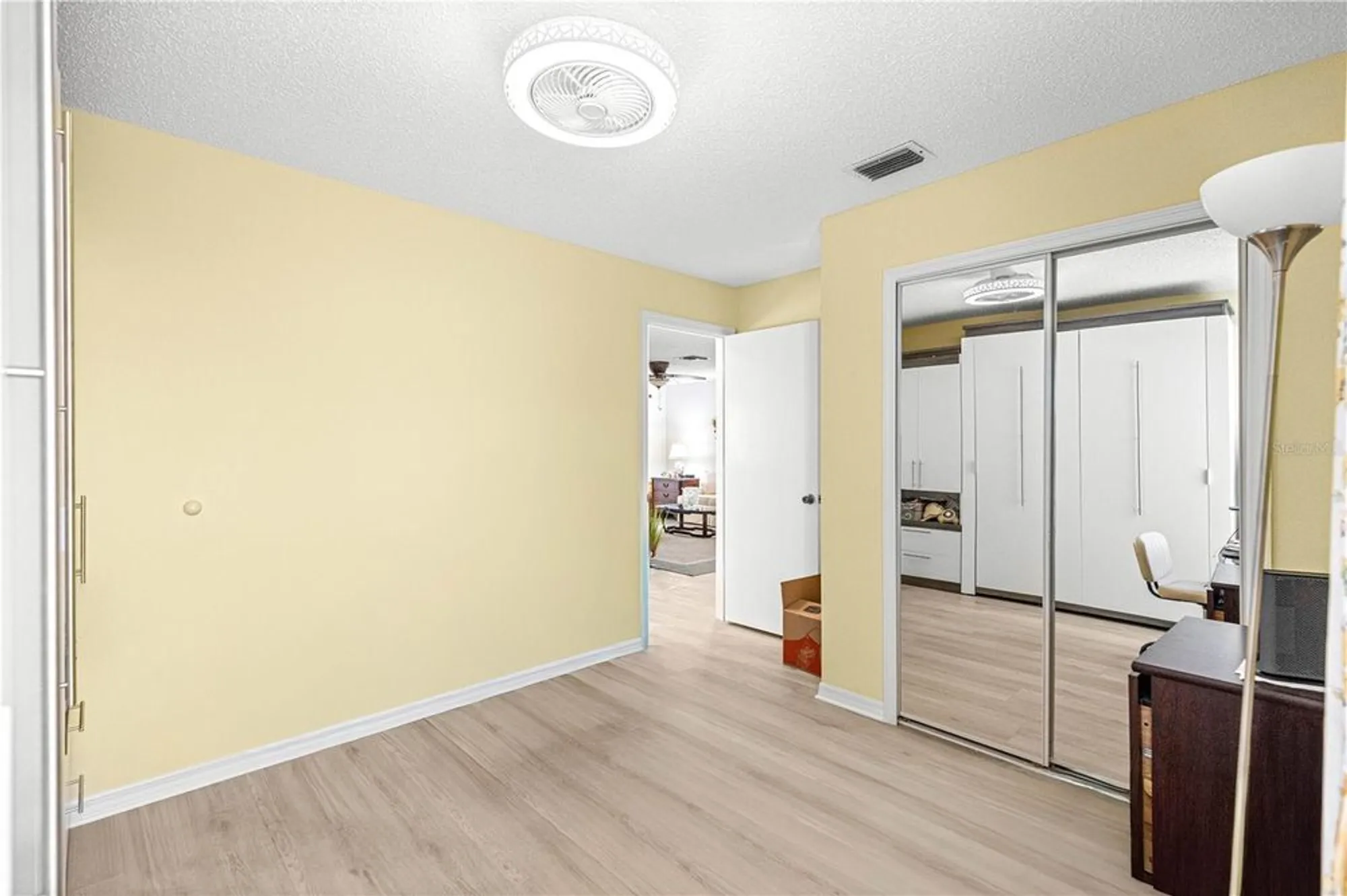 Property Slideshow image 15 of 31 | 729 hernandez dr, The Villages, FL, 32159