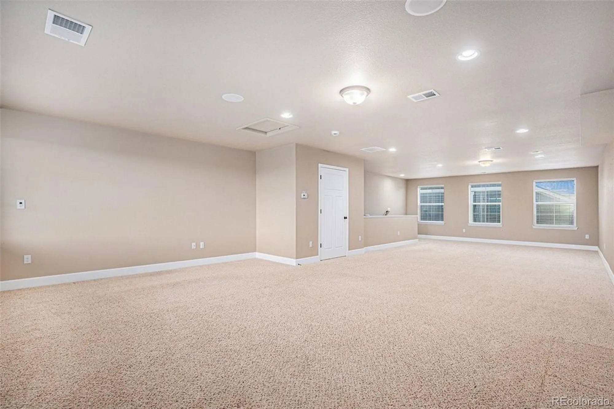 Property Slideshow image 24 of 28 | 5521 ensenada st, Denver, CO, 80249