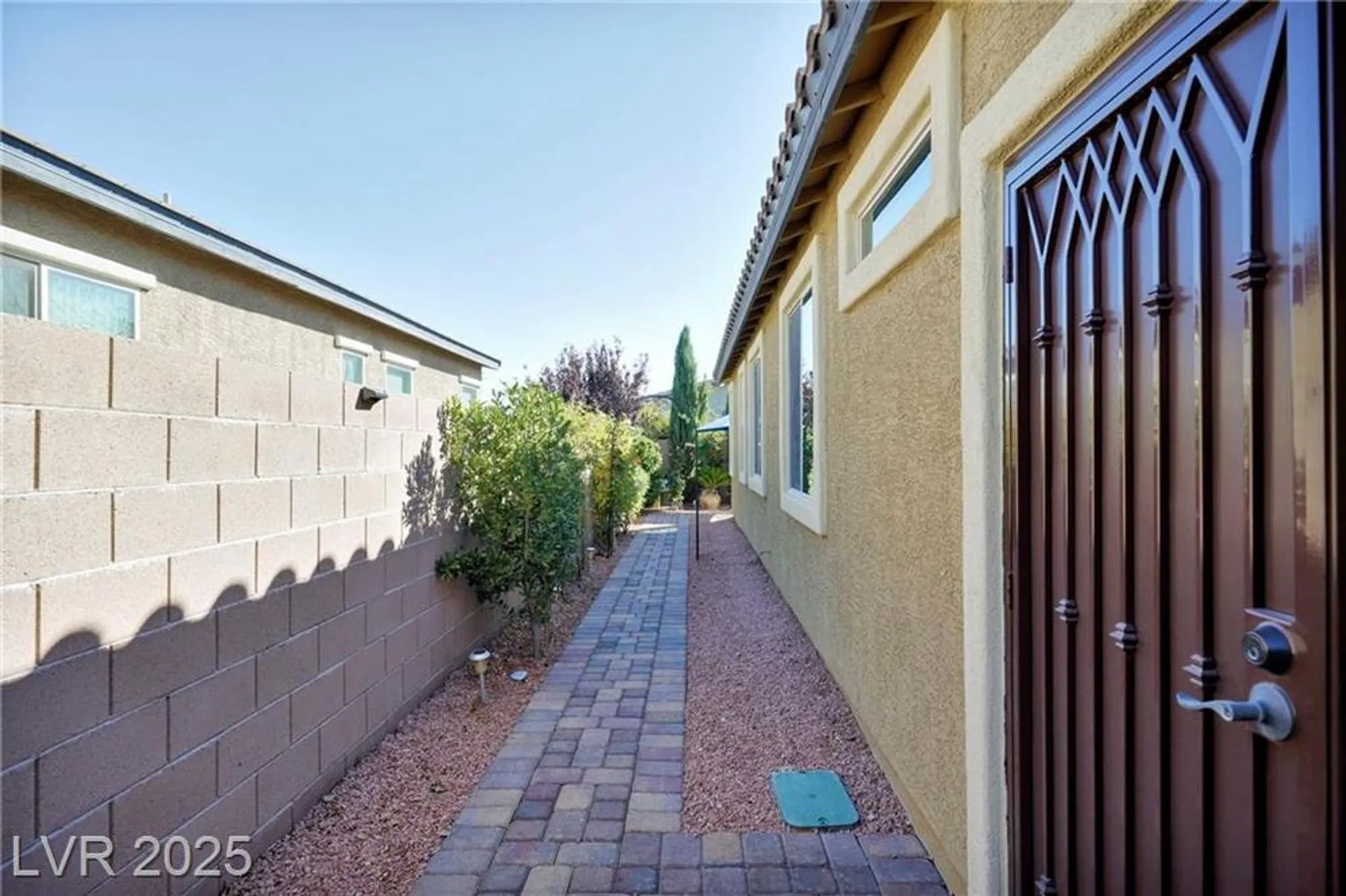 Property Slideshow image 15 of 68 | 1844 wolfcreek falls ct, Henderson, NV, 89044