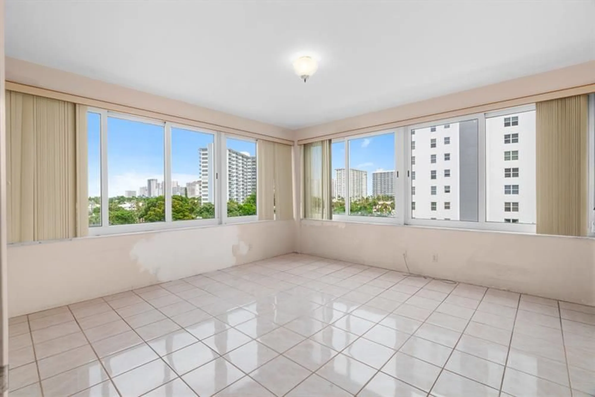 Property Slideshow image 16 of 46 | 3233 ne 34th st 508, Fort Lauderdale, FL, 33308