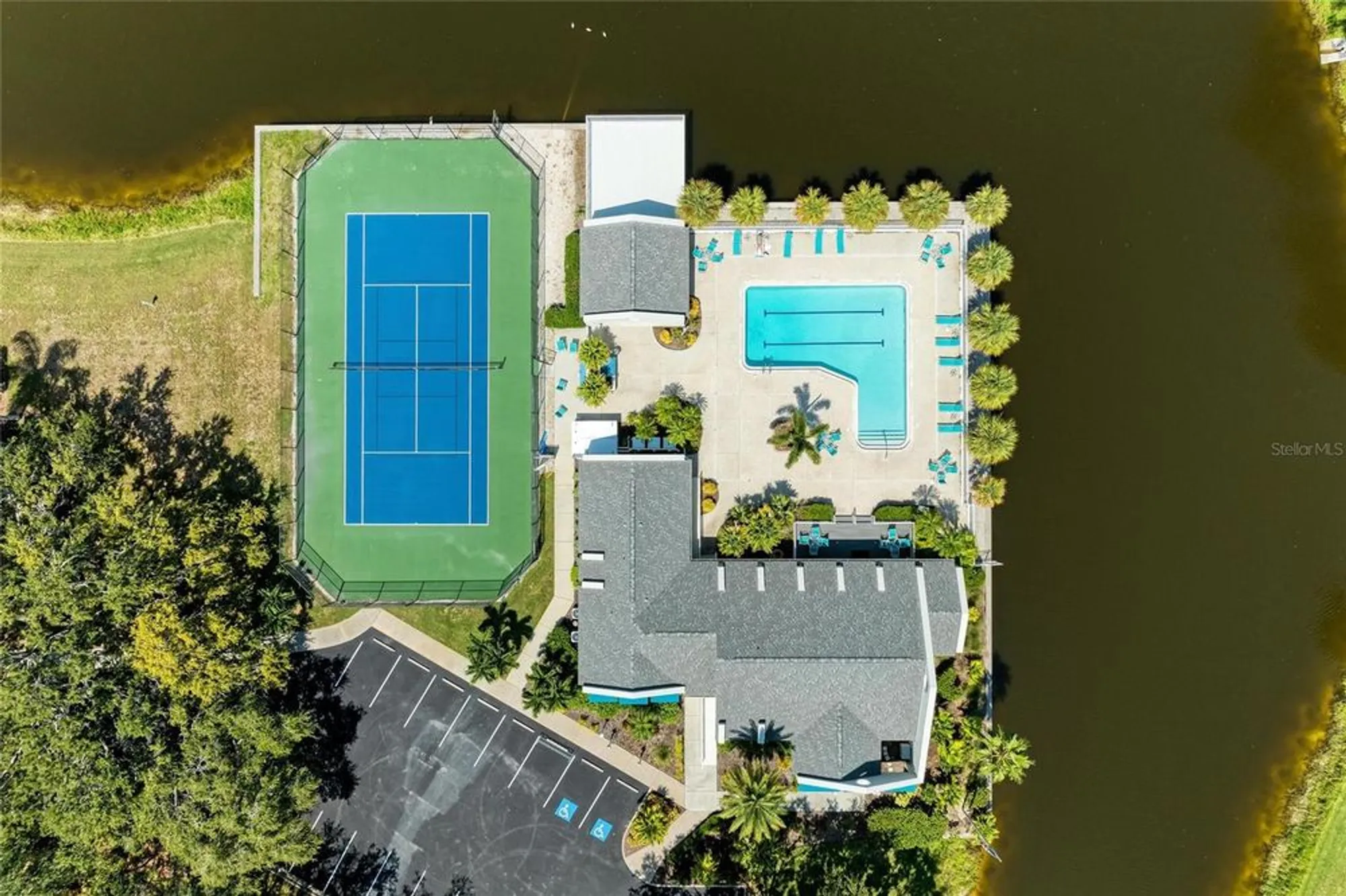 Property Slideshow image 36 of 45 | 1247 edgewater cir # 1247, Bradenton, FL, 34209