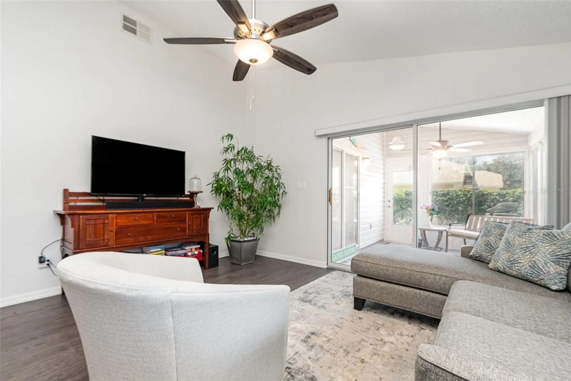 Property Slideshow image 6 of 29 | 4525 eaglewood dr, Leesburg, FL, 34748