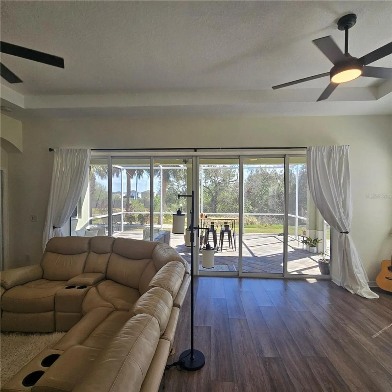 Property Slideshow image 7 of 44 | 920 regal manor way, Sun City Center, FL, 33573